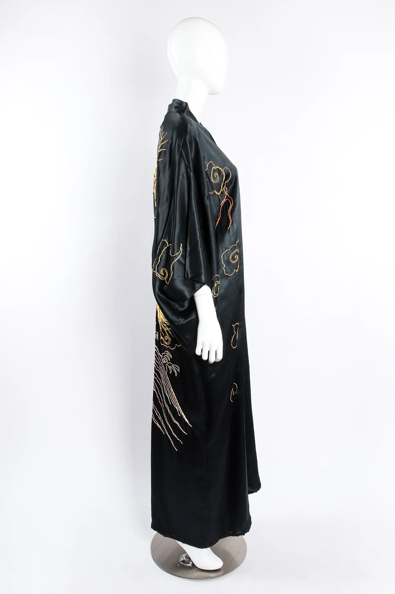 Dancing Dragon Kimono - Image 6
