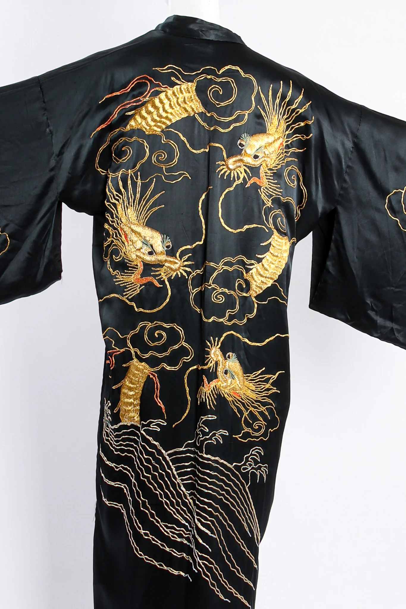 Dancing Dragon Kimono - Image 8