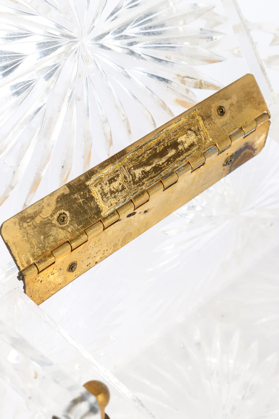 Diamond Cut Lucite Box Bag - Image 9