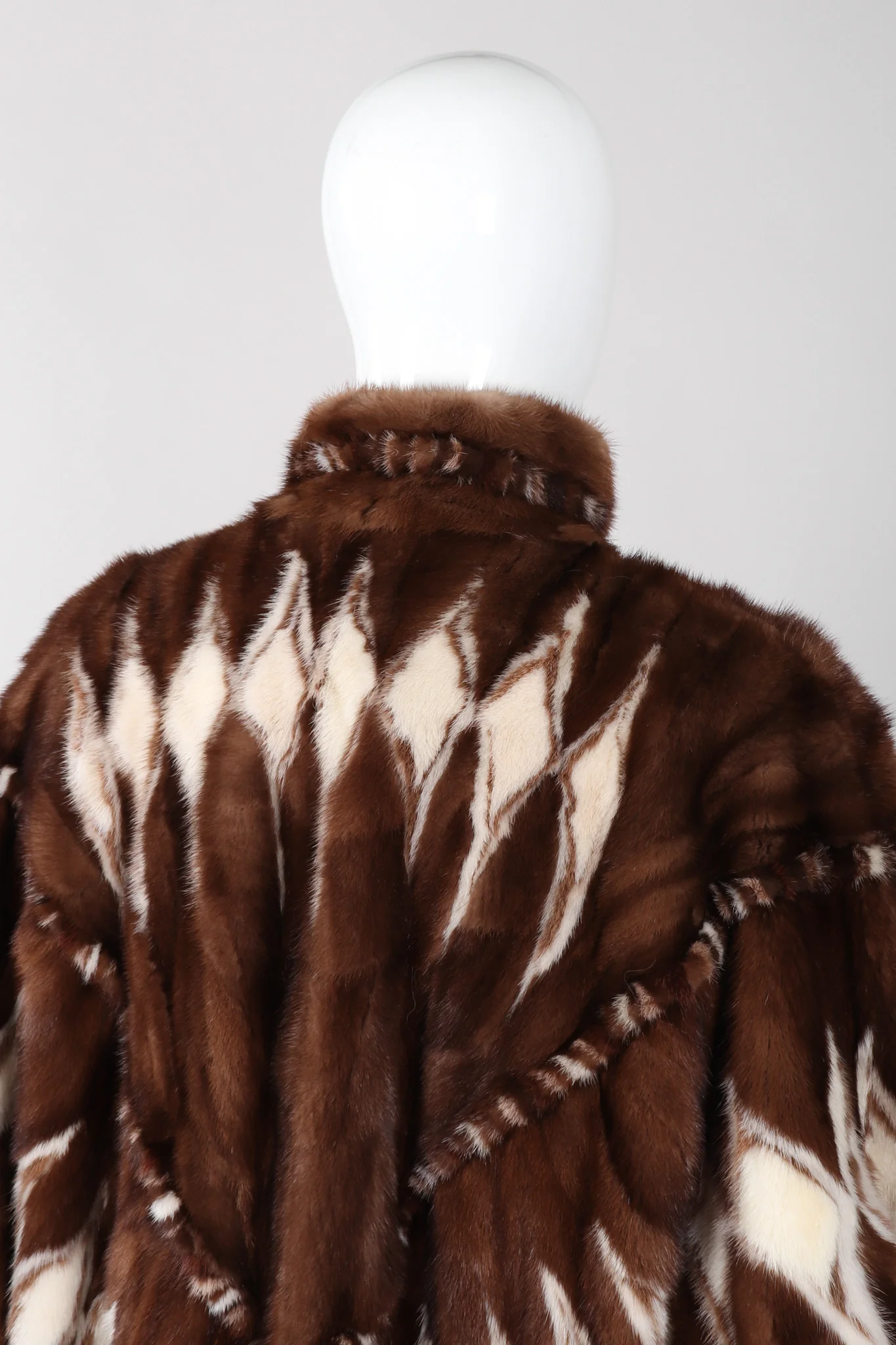 Diamond Mink Coat - Image 11