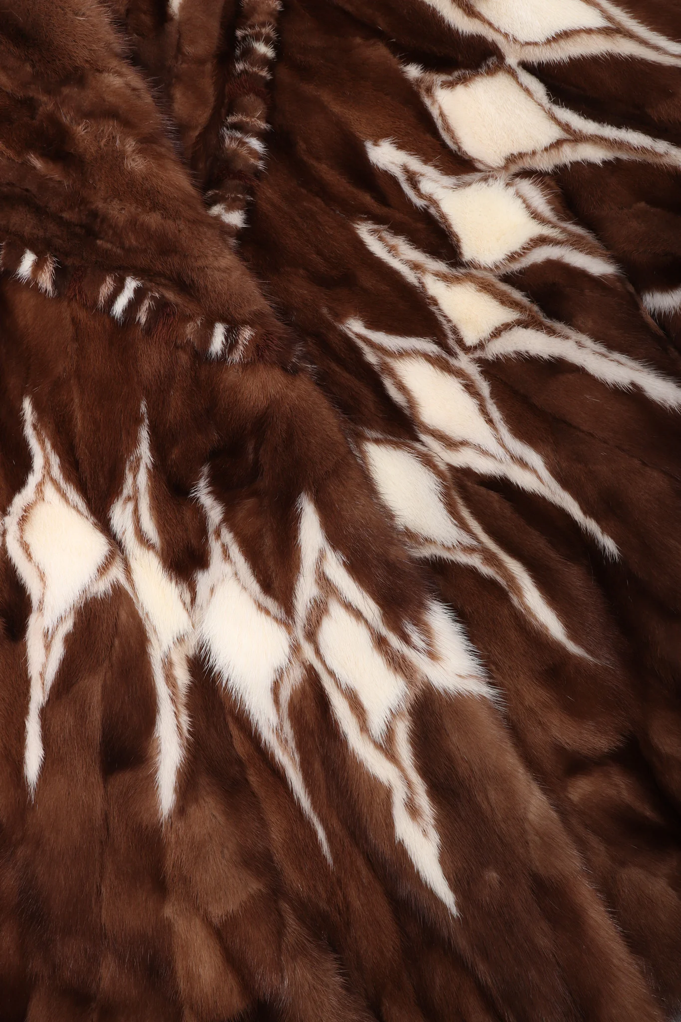 Diamond Mink Coat - Image 16