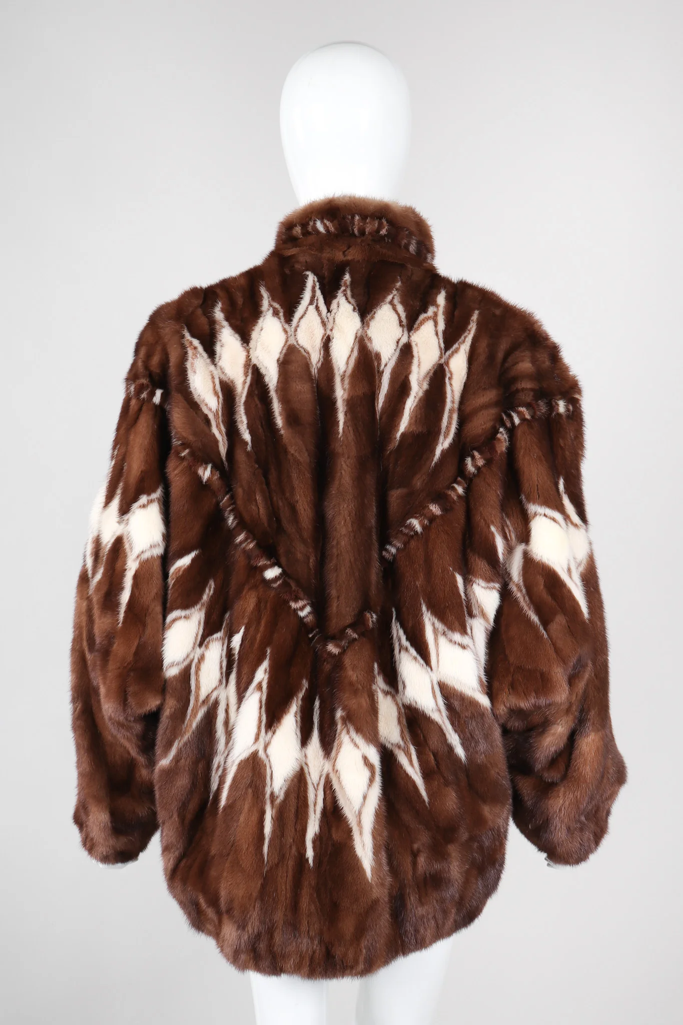 Diamond Mink Coat - Image 6