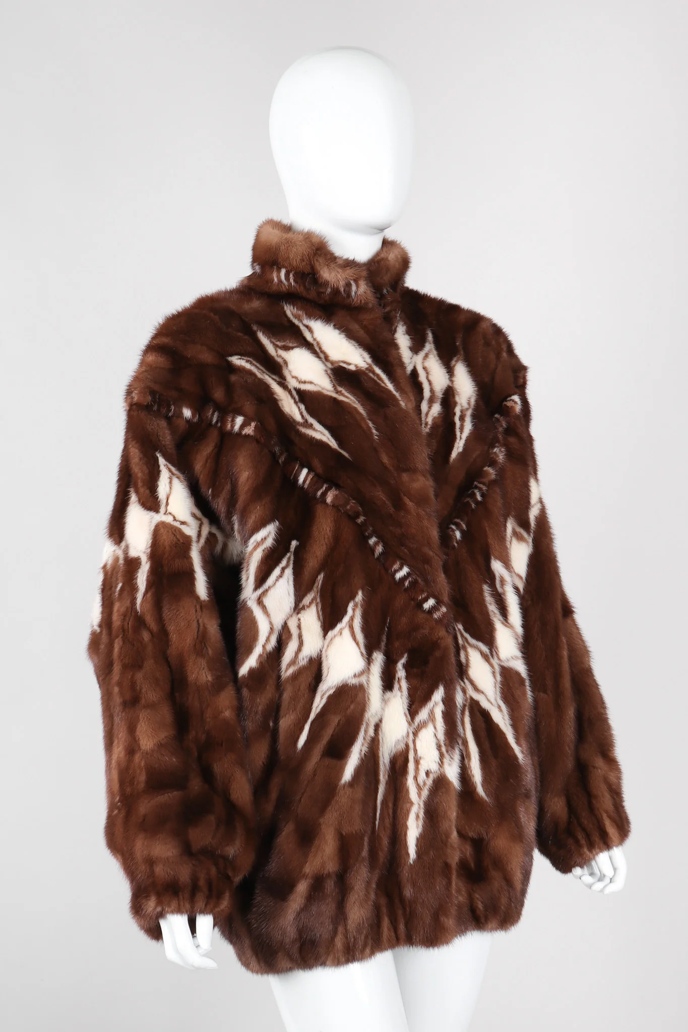 Diamond Mink Coat - Image 7