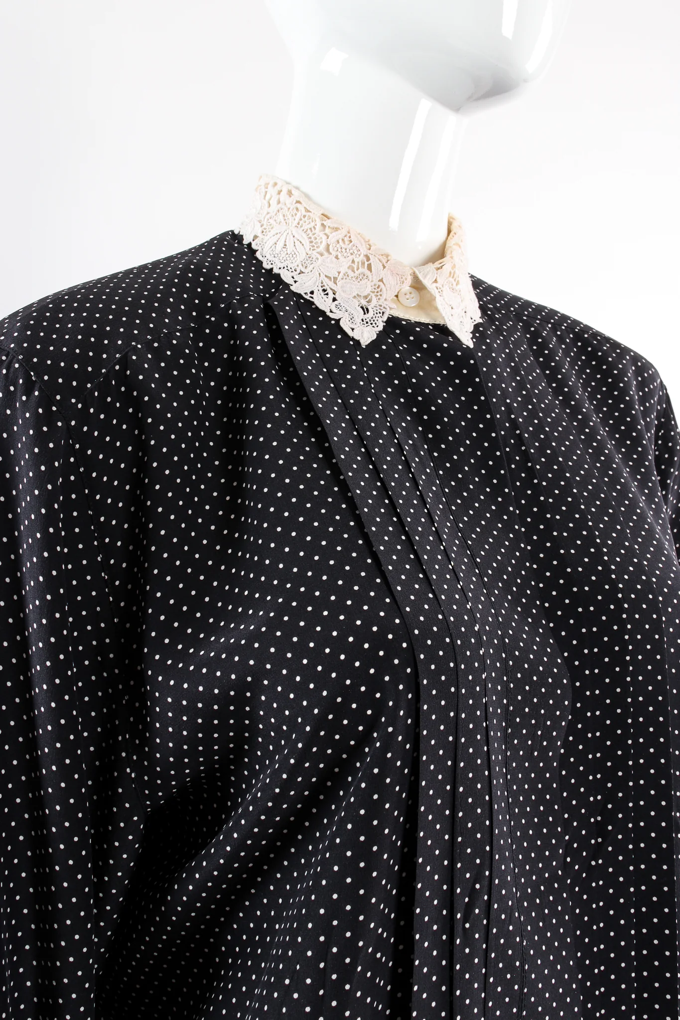 Dotted Crochet Collar Blouse - Image 3