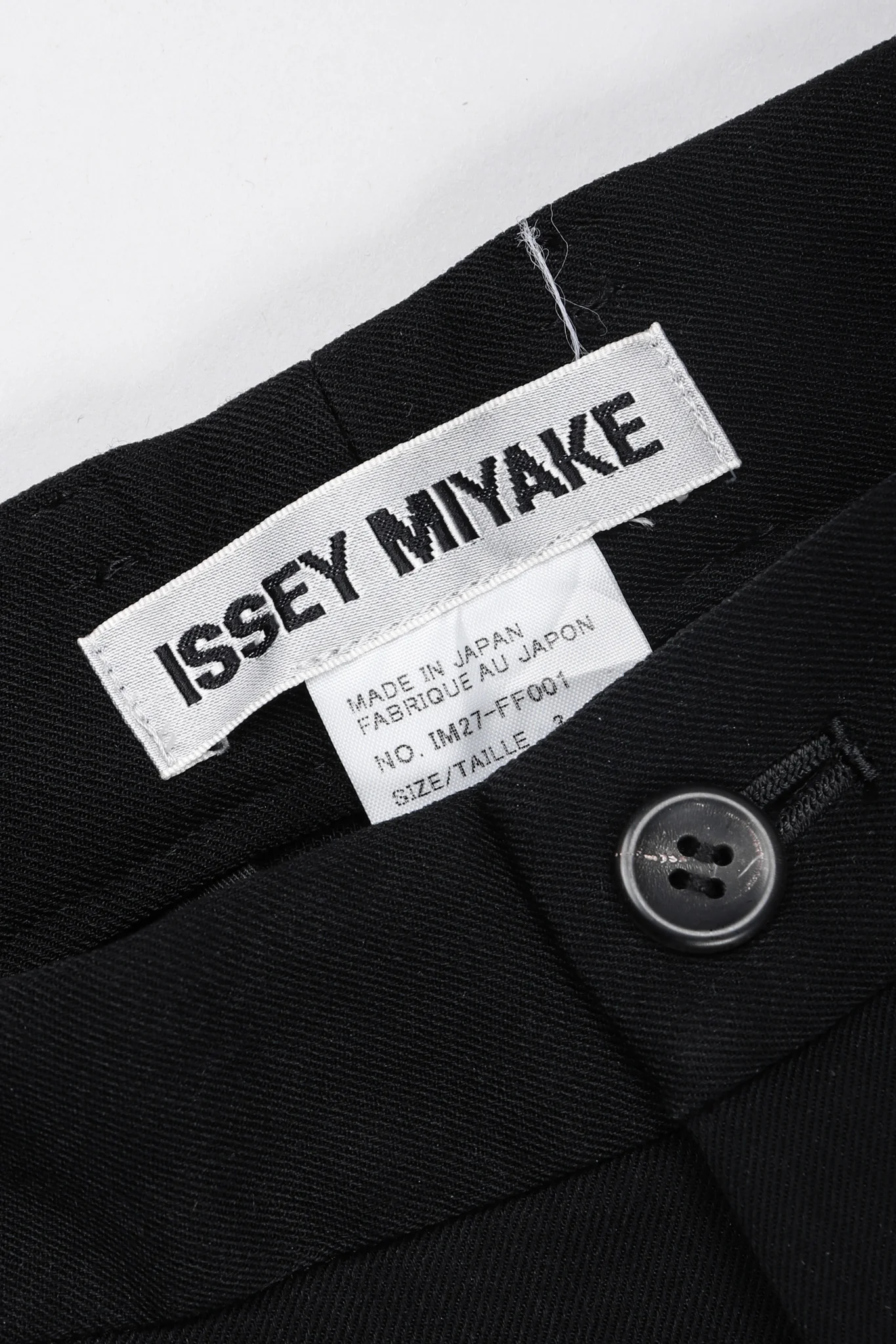 Double Lapel Tuxedo Suit - Image 25