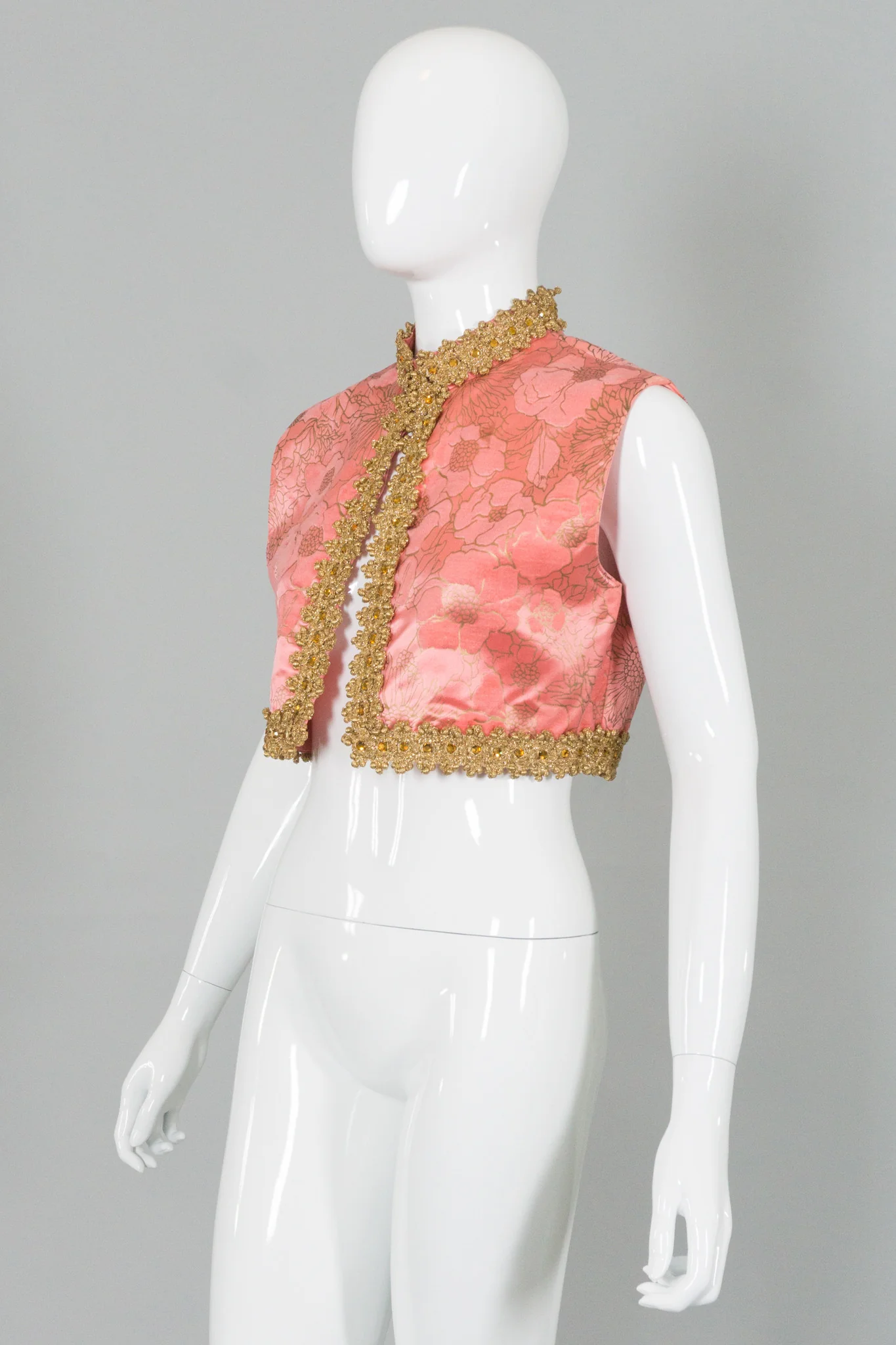 Embellished Floral Cropped Vest - Image 4
