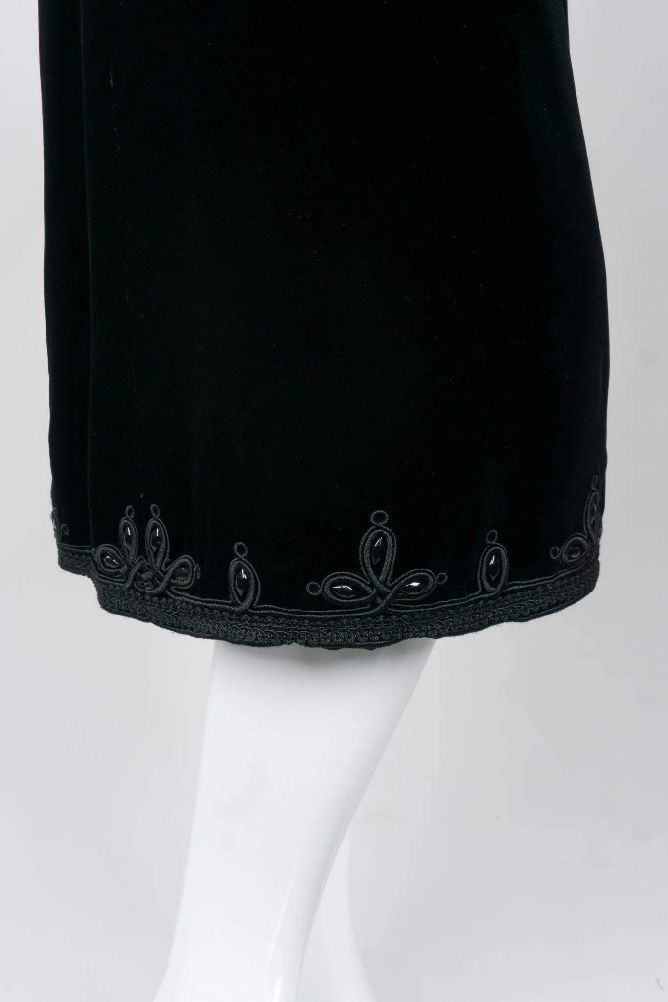 Embellished Velvet Vest & Skirt Set - Image 13
