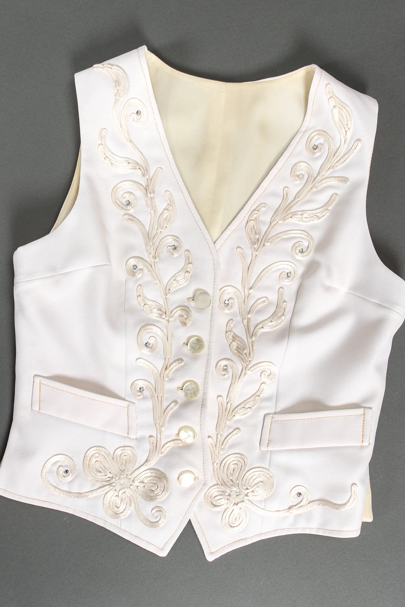 Cord Embroidered 3-Piece Suit - Image 31