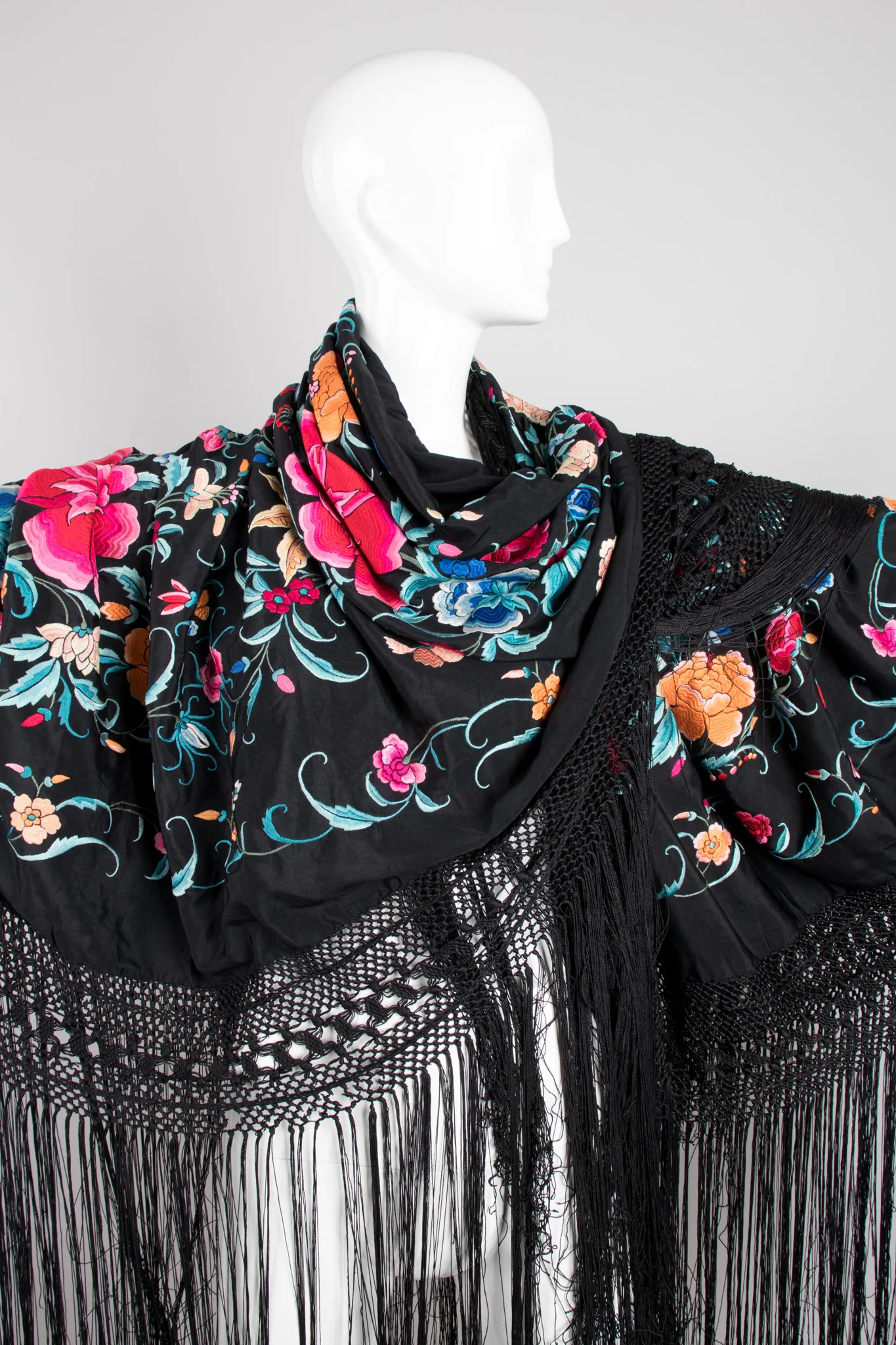 Embroidered Floral Piano Shawl - Image 4