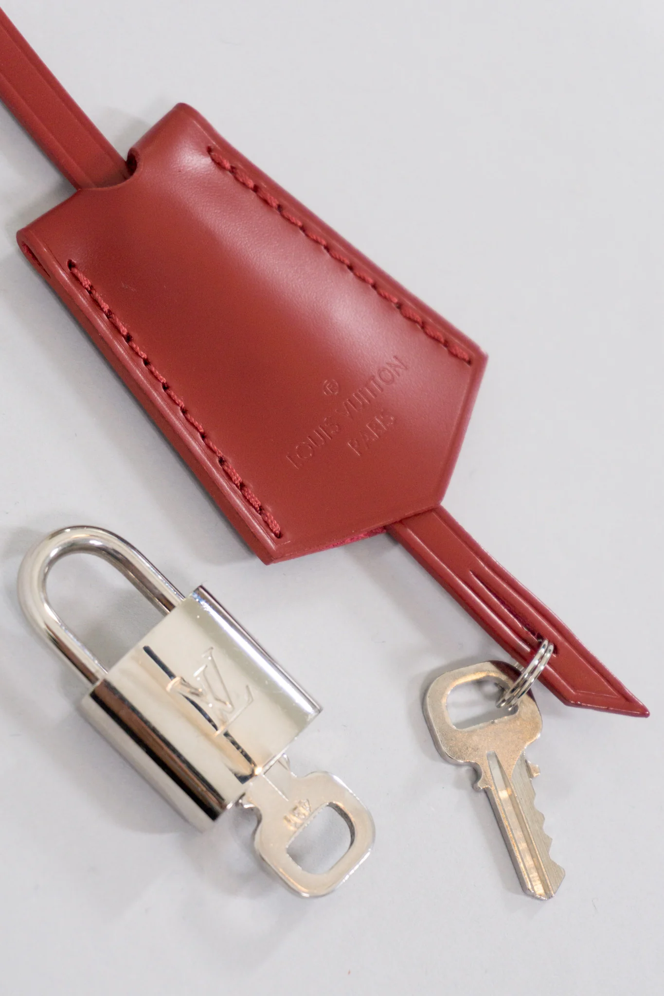 Epi Alma NM Handbag - Image 12