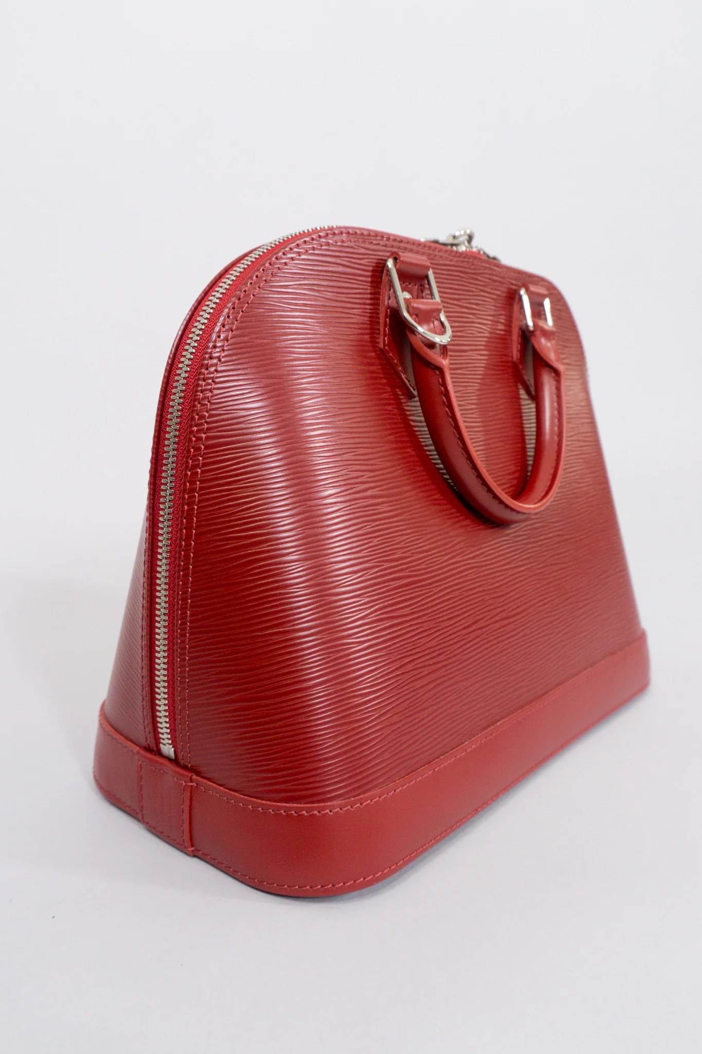 Epi Alma NM Handbag - Image 6