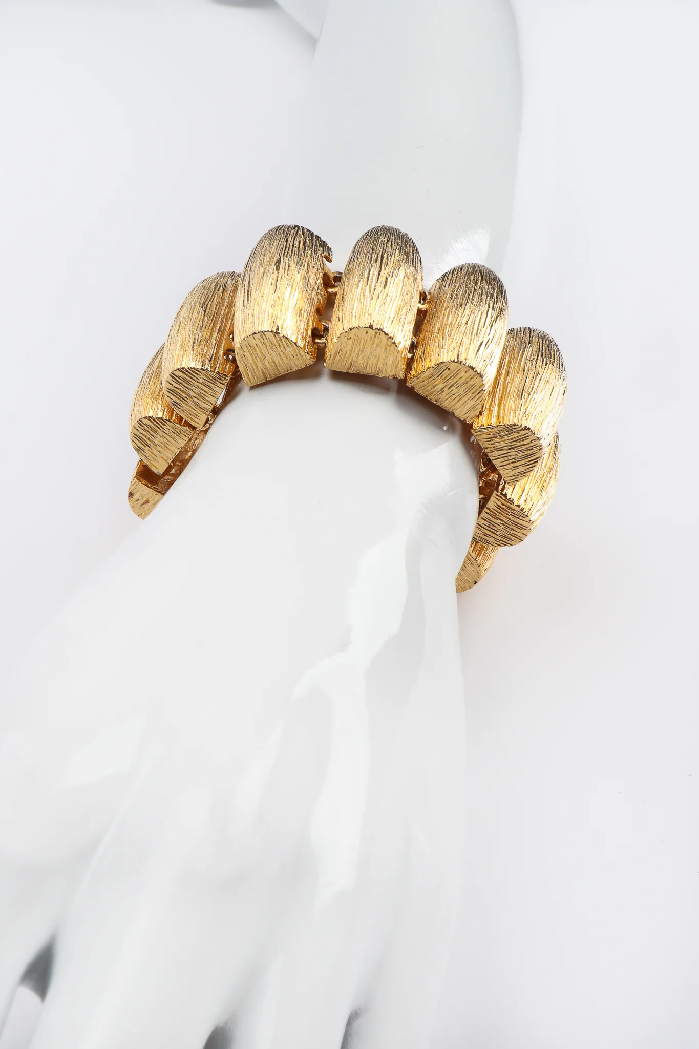 Etched Barrel Link Bracelet - Image 2