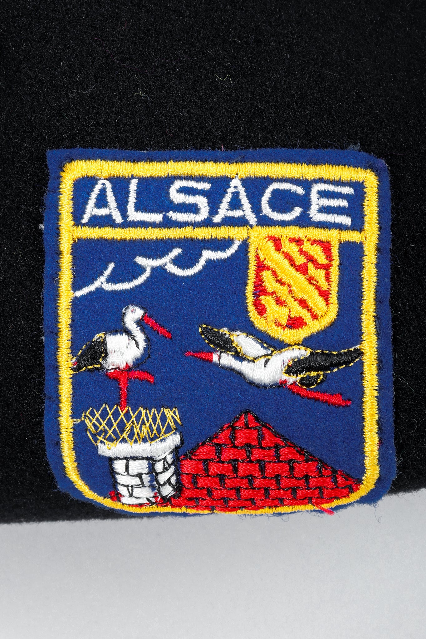 European Crest Beret - Image 8