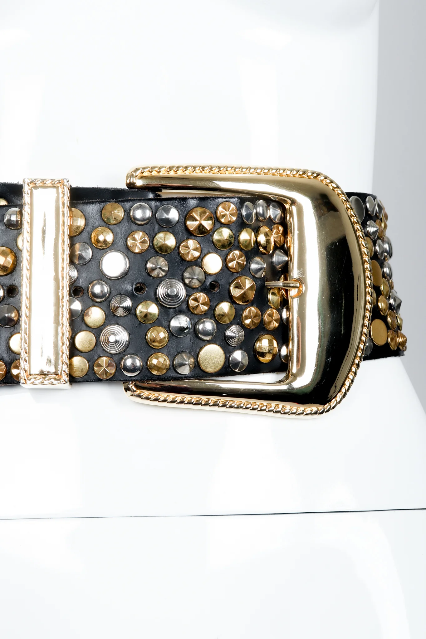 Extra-Wide Leather Stud Belt - Image 3