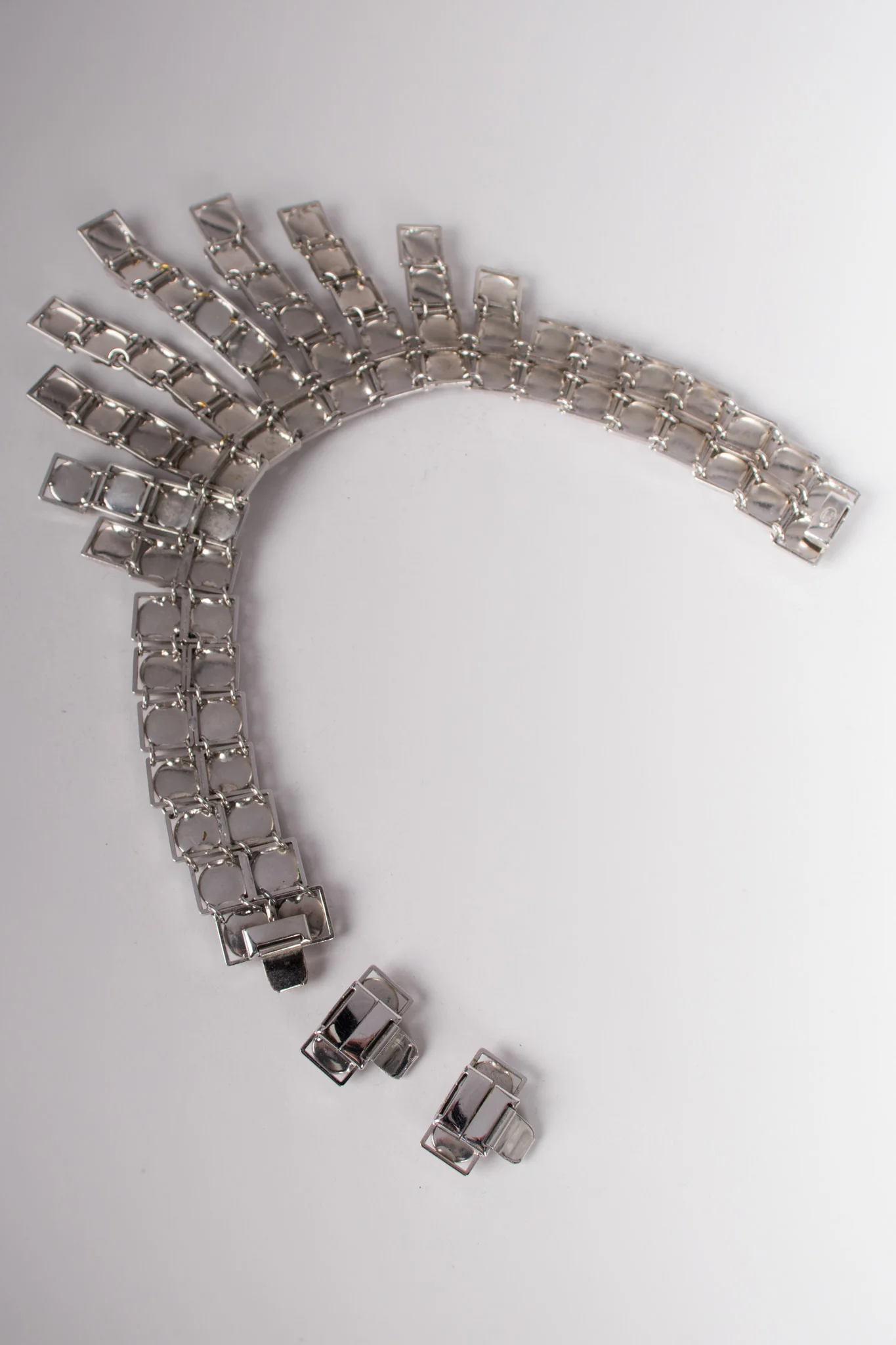 Faceted Silver Step Choker - Image 8