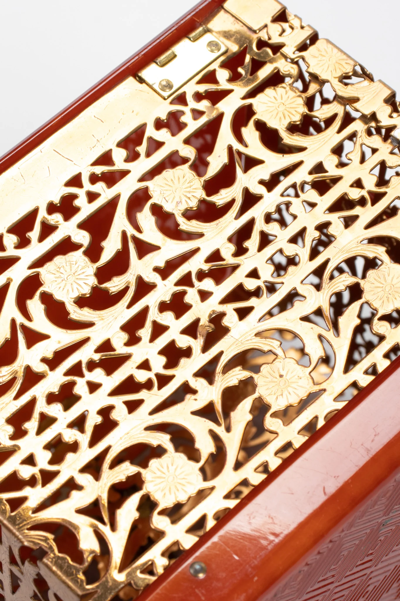 Filigree Lucite Box Bag - Image 11