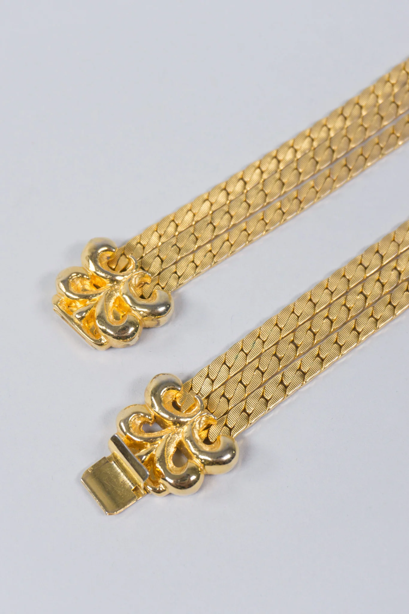 Filigree Plate Bib Necklace - Image 7