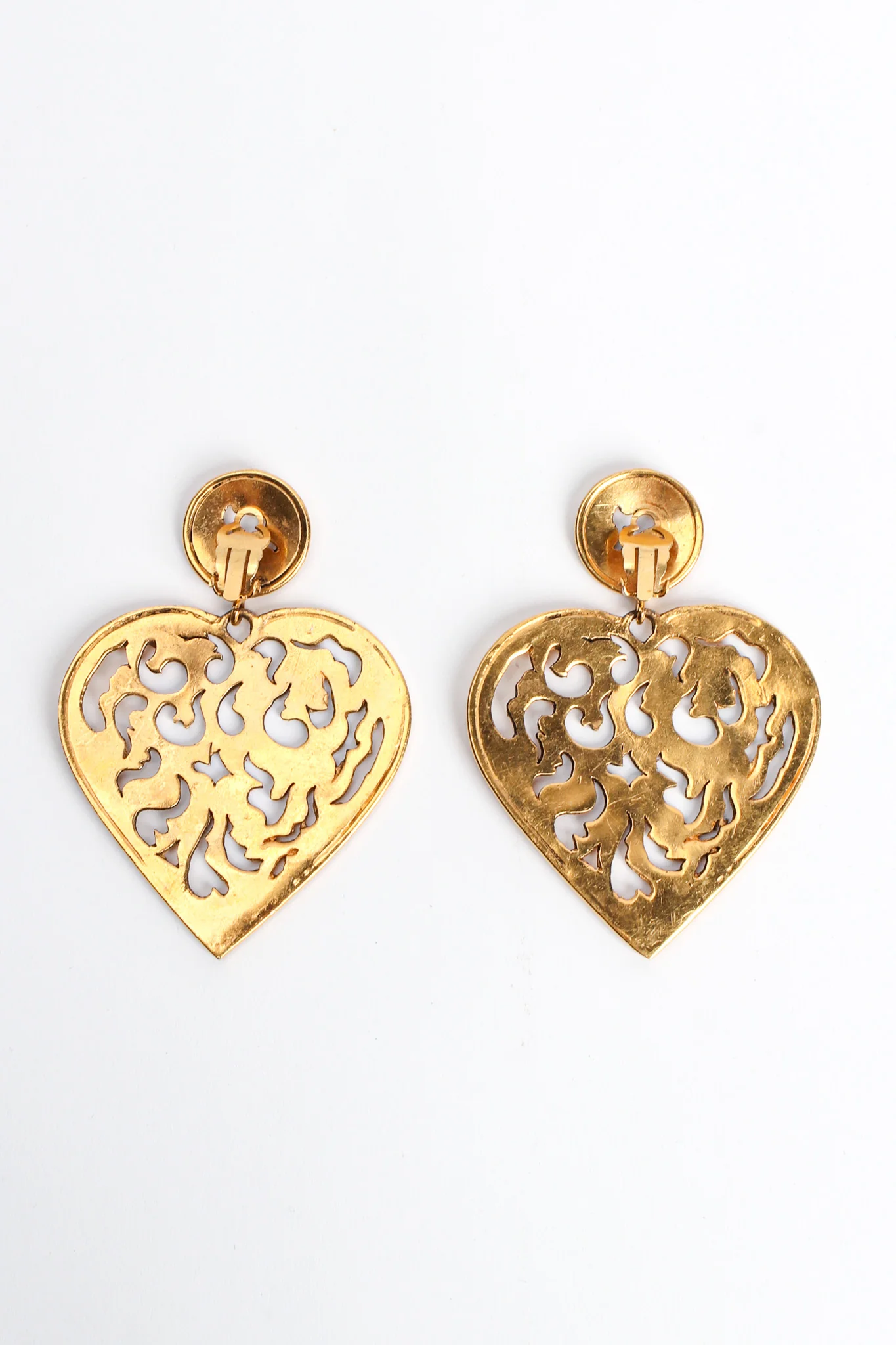 Flame Filigree Cutout Heart Earrings - Image 3