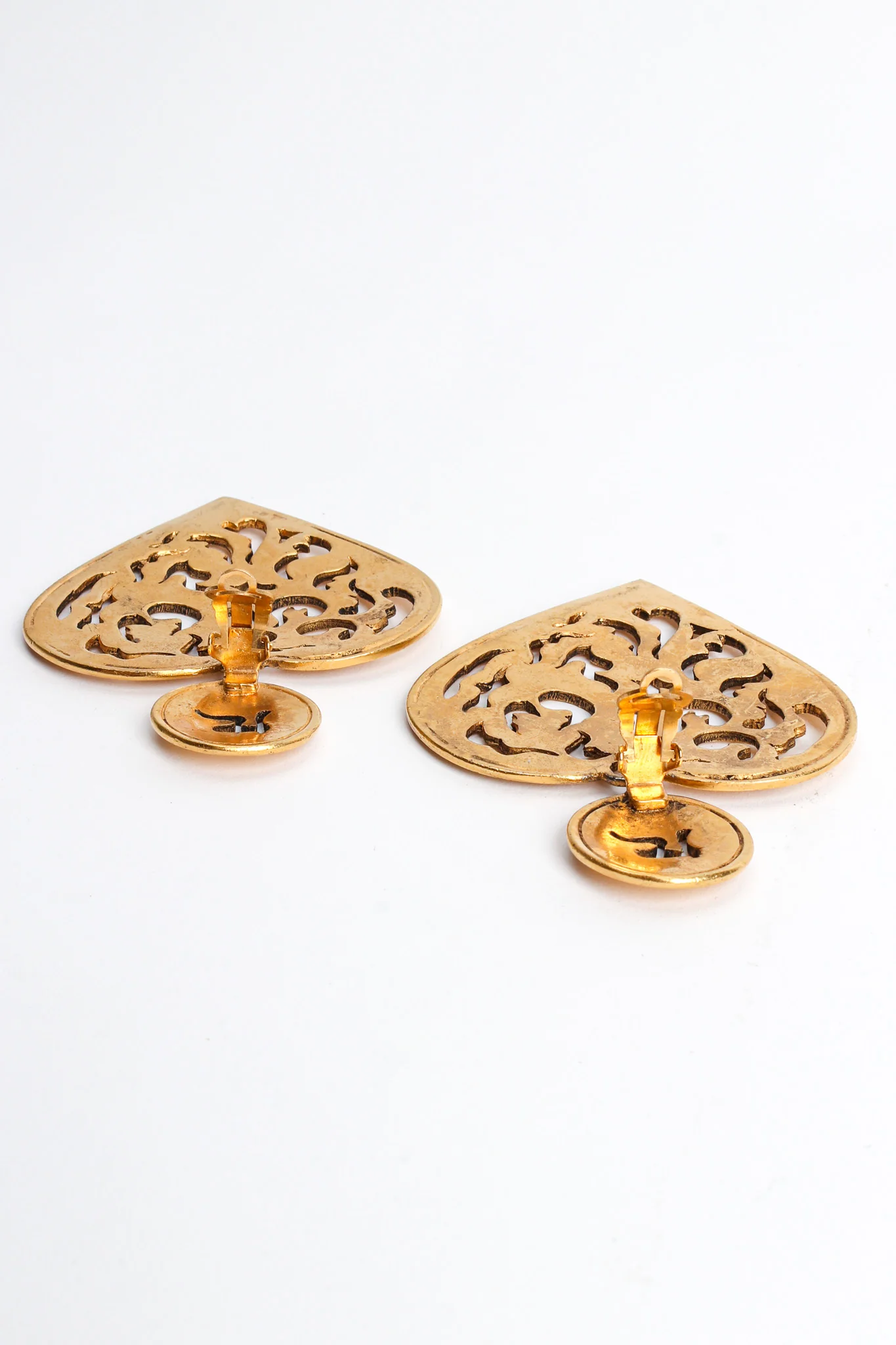 Flame Filigree Cutout Heart Earrings - Image 8