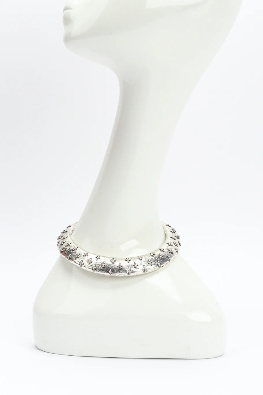 Fleur De Lis Collar Plate Necklace - Image 2