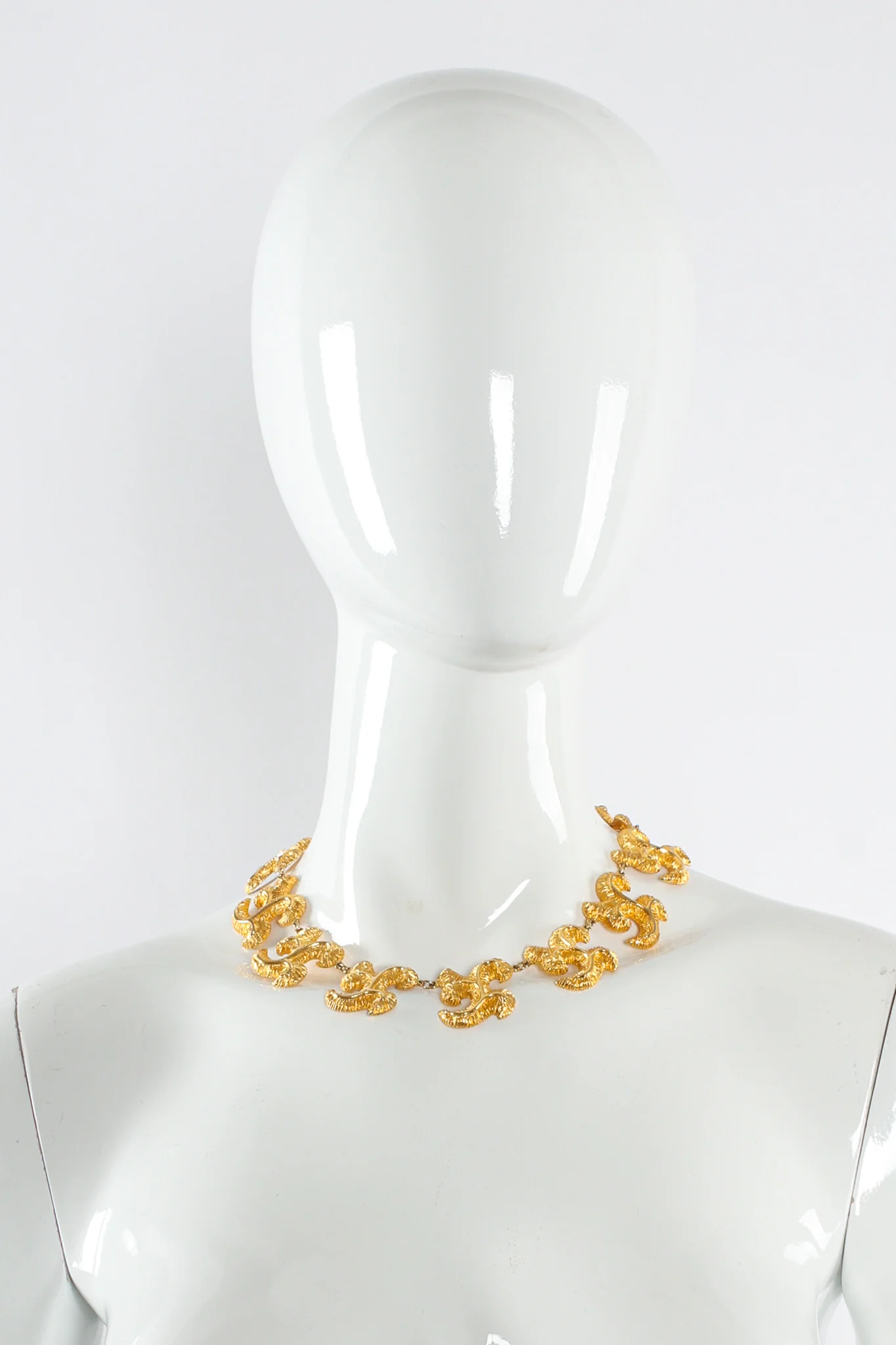 Fleur Foliage Link Necklace - Image 2