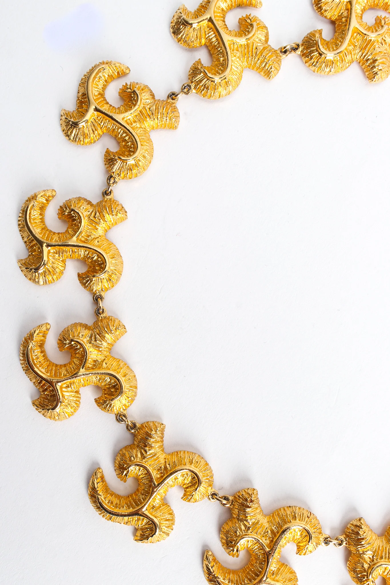 Fleur Foliage Link Necklace - Image 6