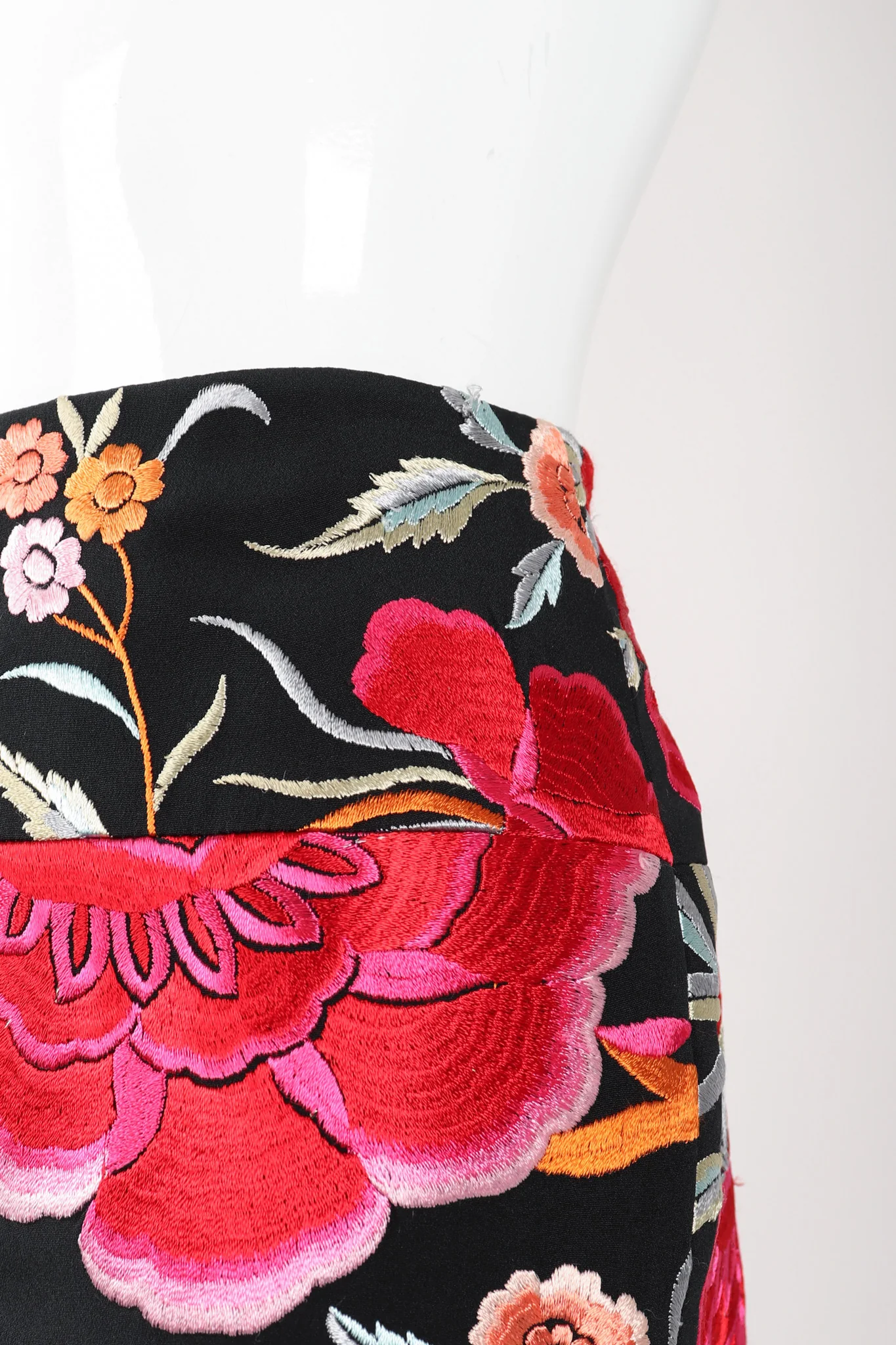 Floral Embroidered Piano Skirt - Image 10