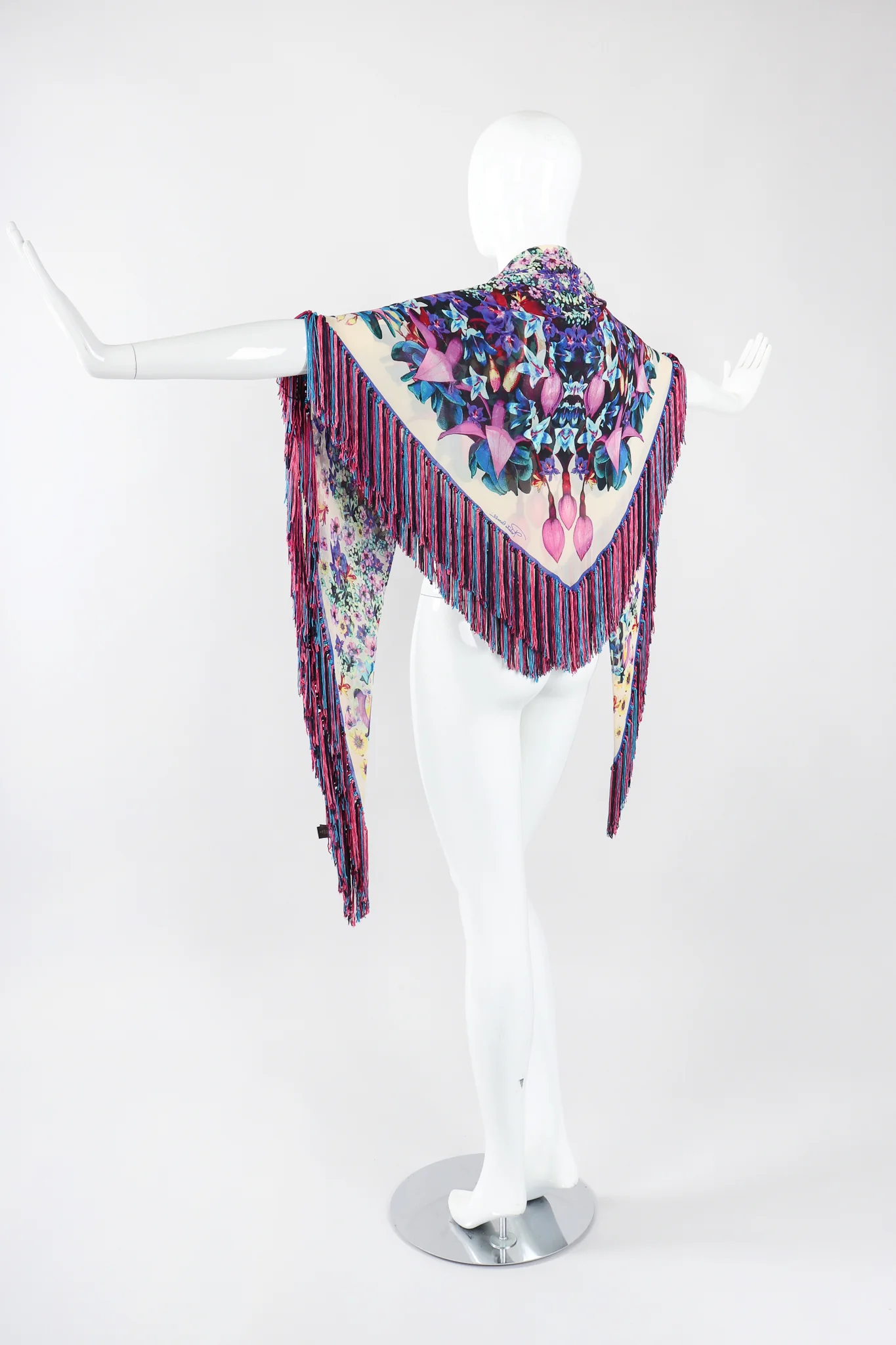 Floral Fringe Kaleidoscope Shawl - Image 8