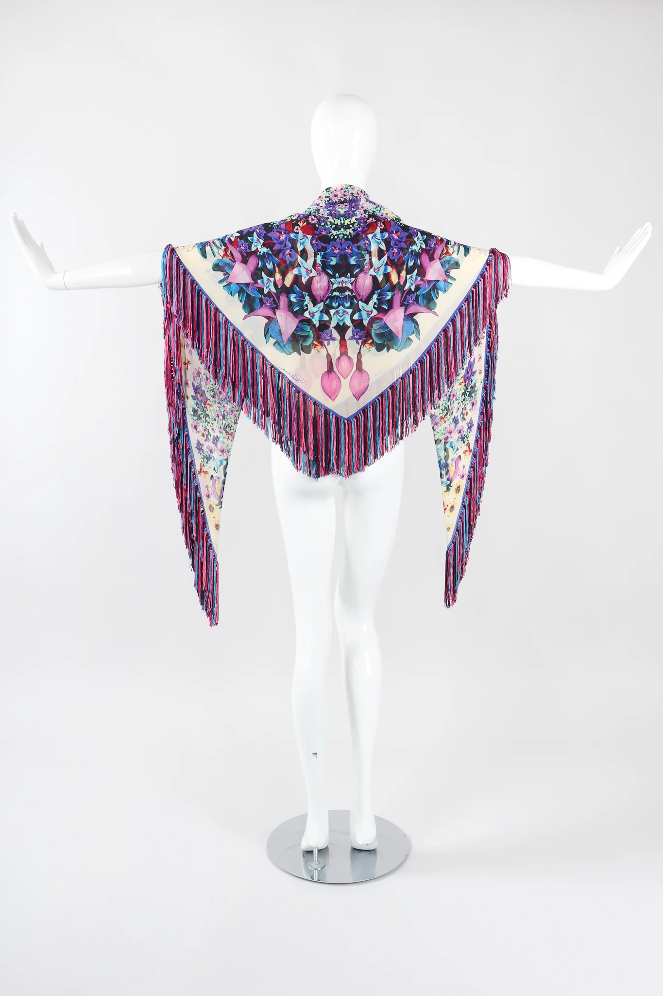 Floral Fringe Kaleidoscope Shawl - Image 9