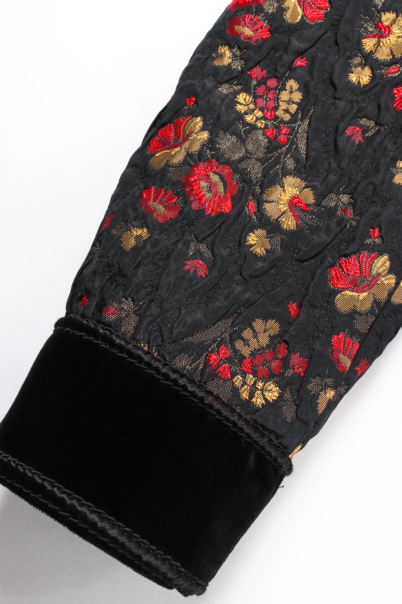 Floral Plissé Brocade Jacket - Image 7