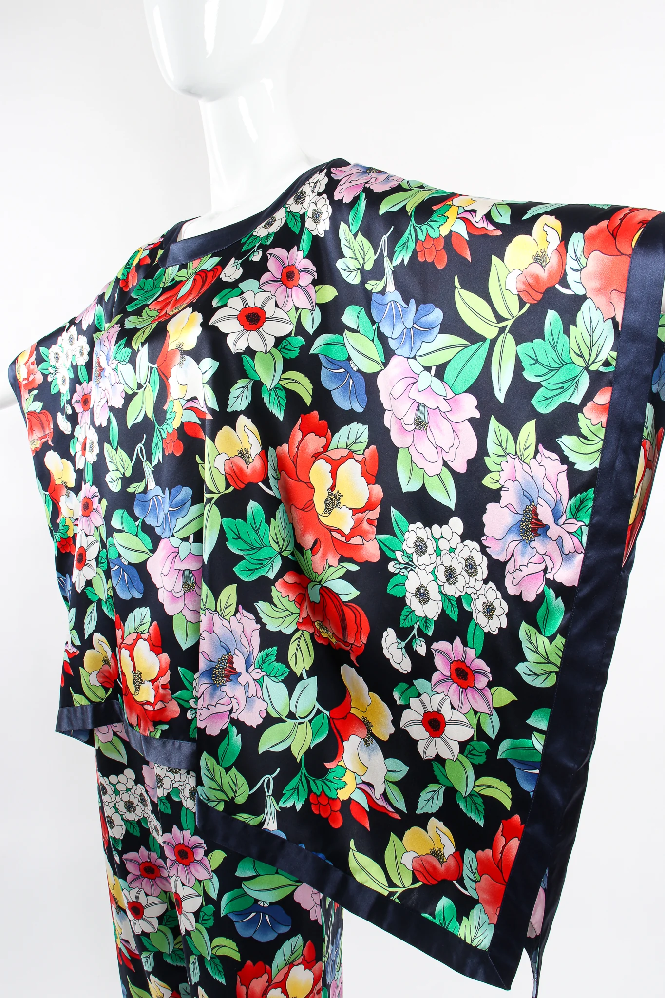Floral Silk Poncho & Pant Lounge Set - Image 4