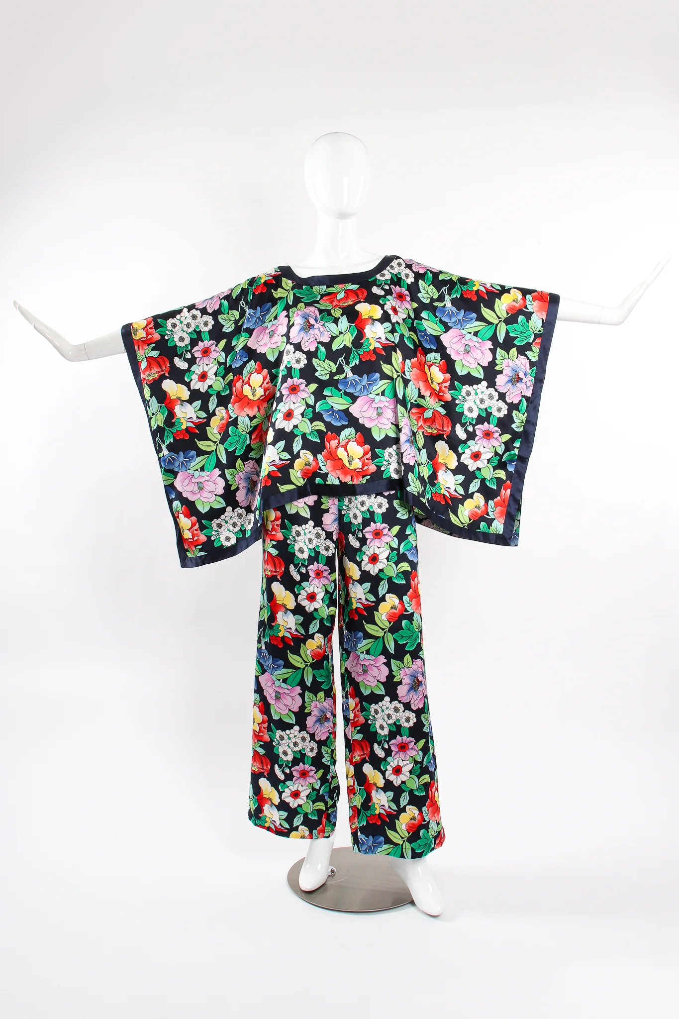 Floral Silk Poncho & Pant Lounge Set - Image 6