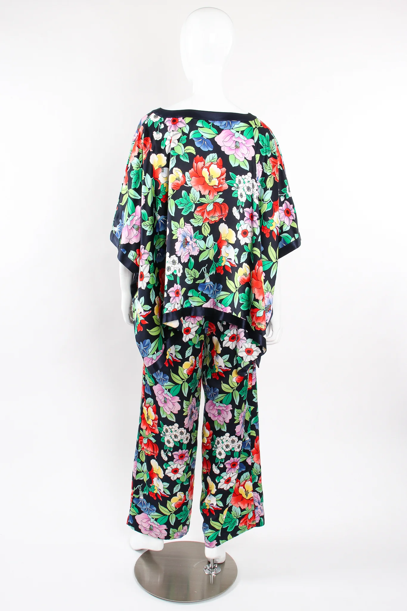 Floral Silk Poncho & Pant Lounge Set - Image 9