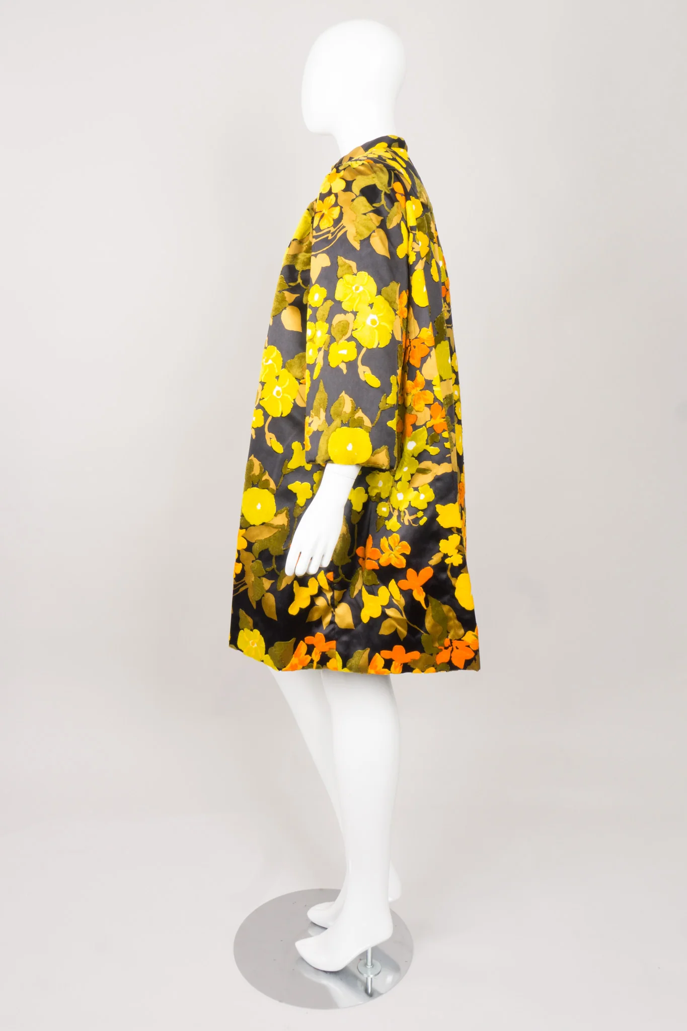 Floral Velvet Pile Coat - Image 3