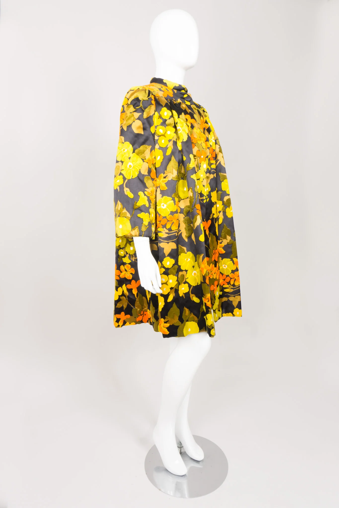 Floral Velvet Pile Coat - Image 6