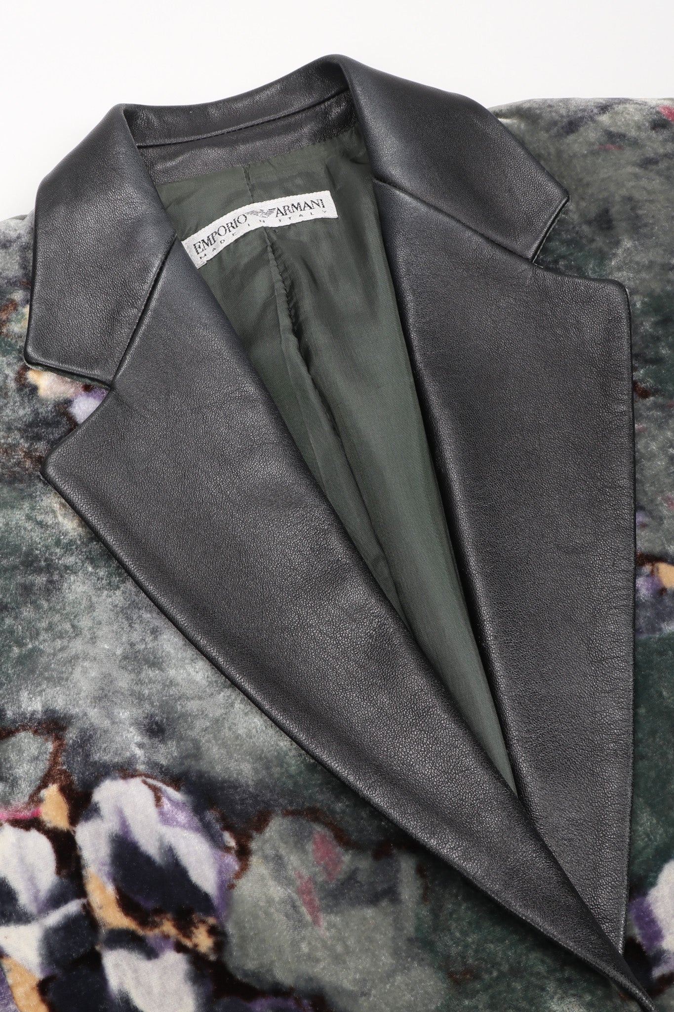 Floral Velvet Tuxedo - Image 15
