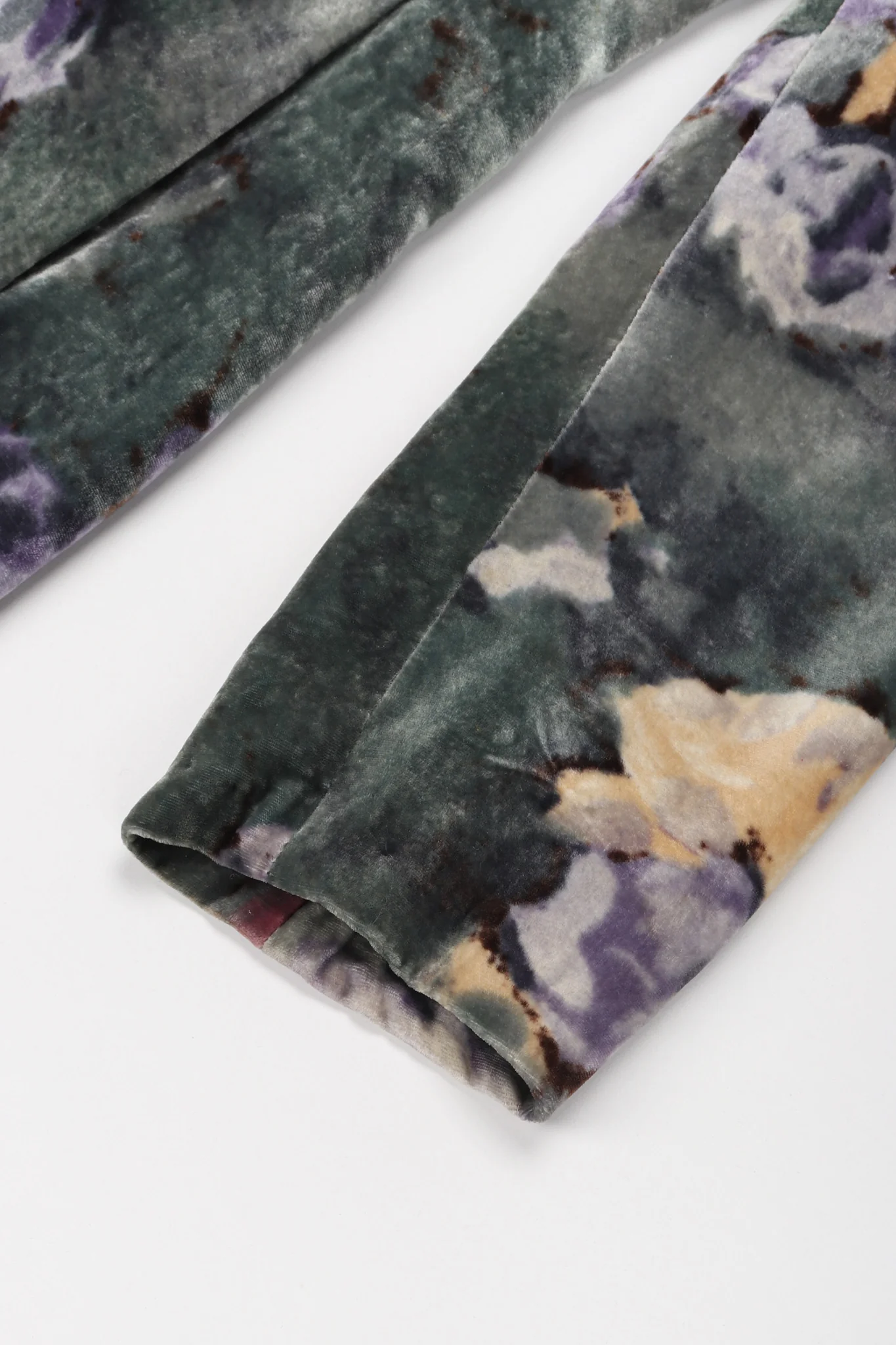 Floral Velvet Tuxedo - Image 21