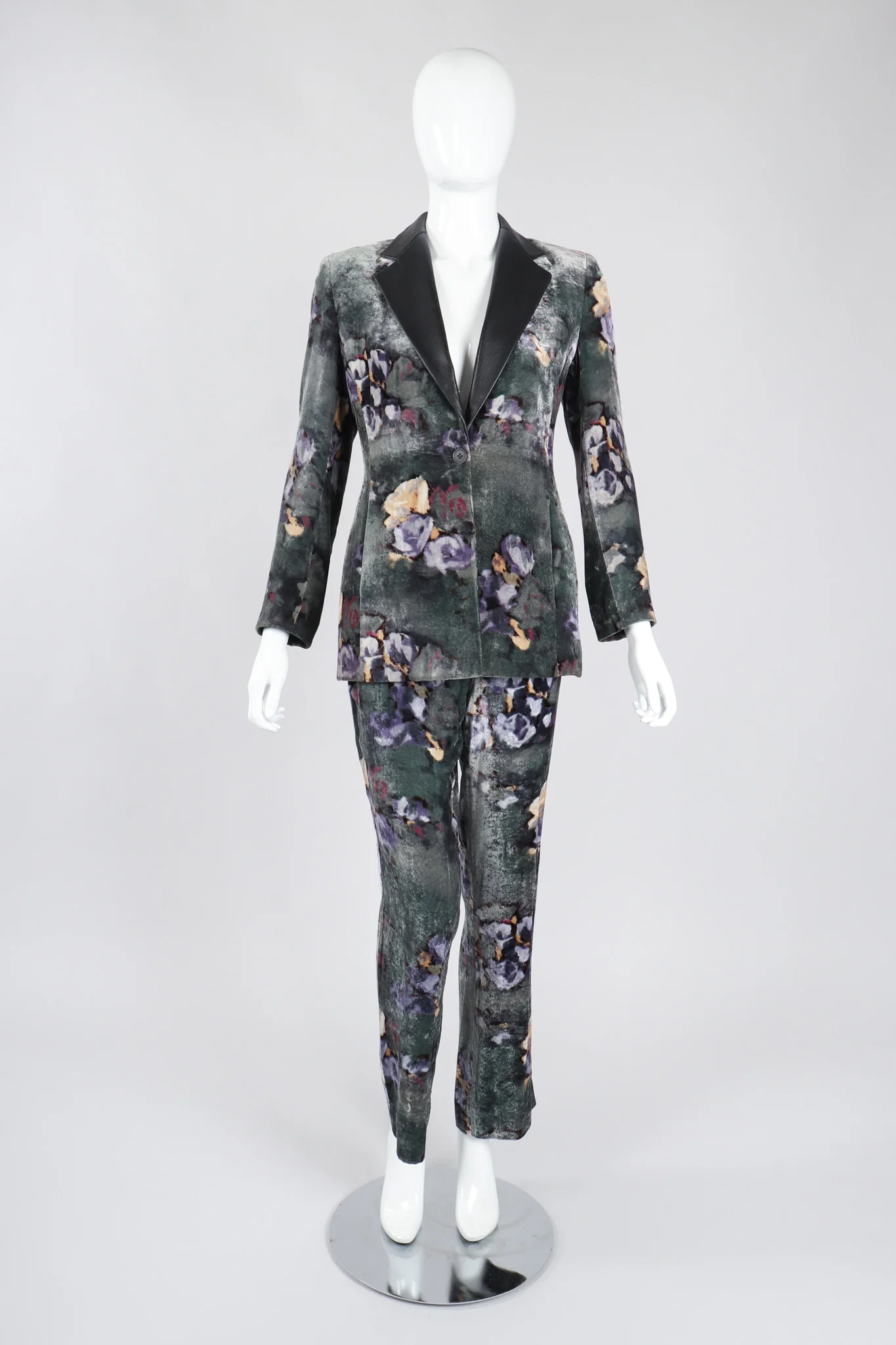 Floral Velvet Tuxedo - Image 3