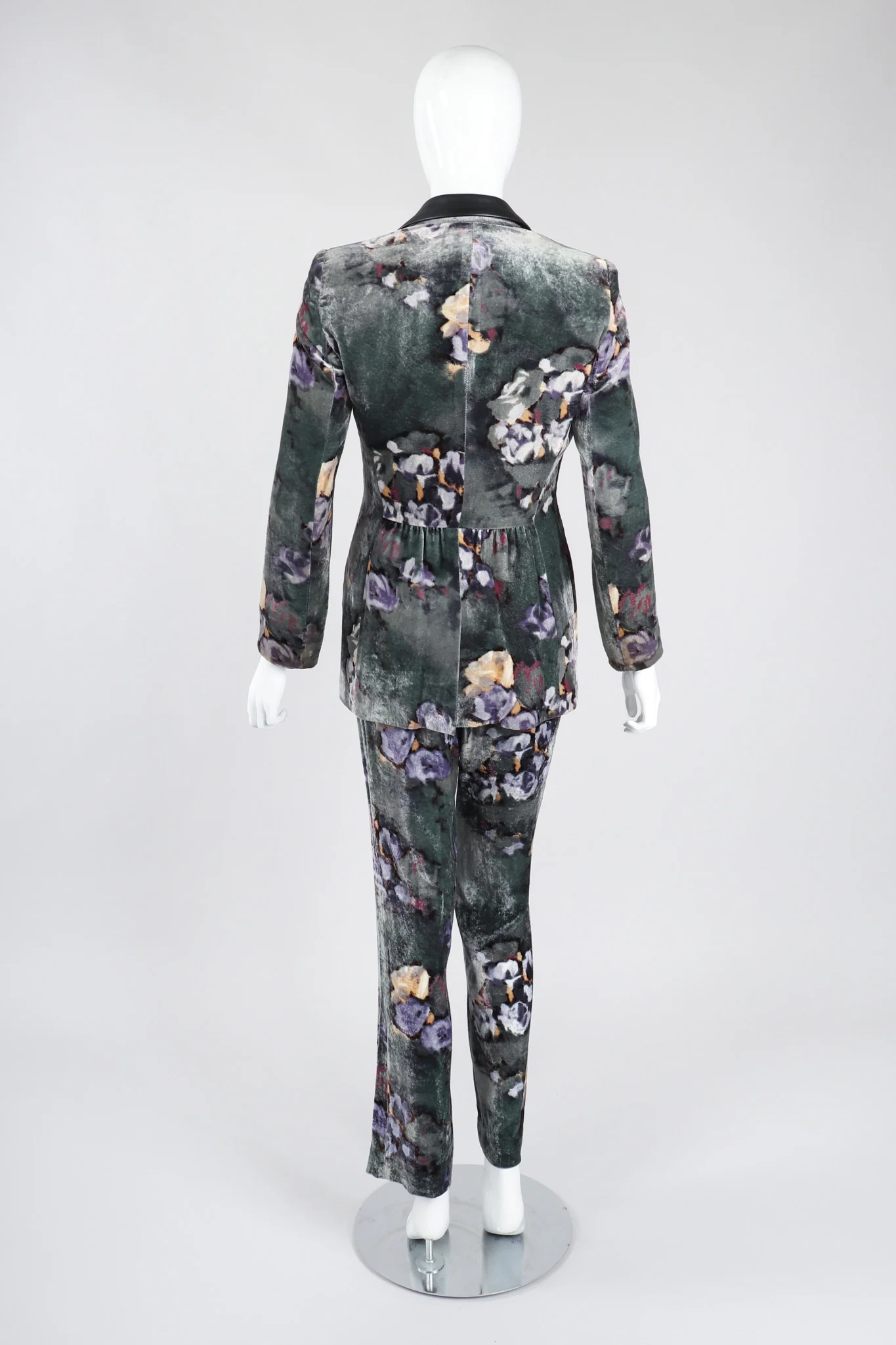 Floral Velvet Tuxedo - Image 7