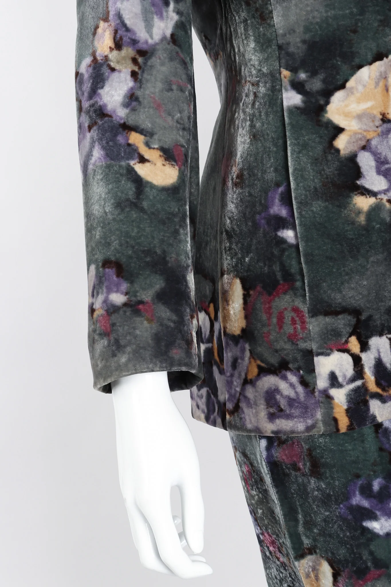 Floral Velvet Tuxedo - Image 9