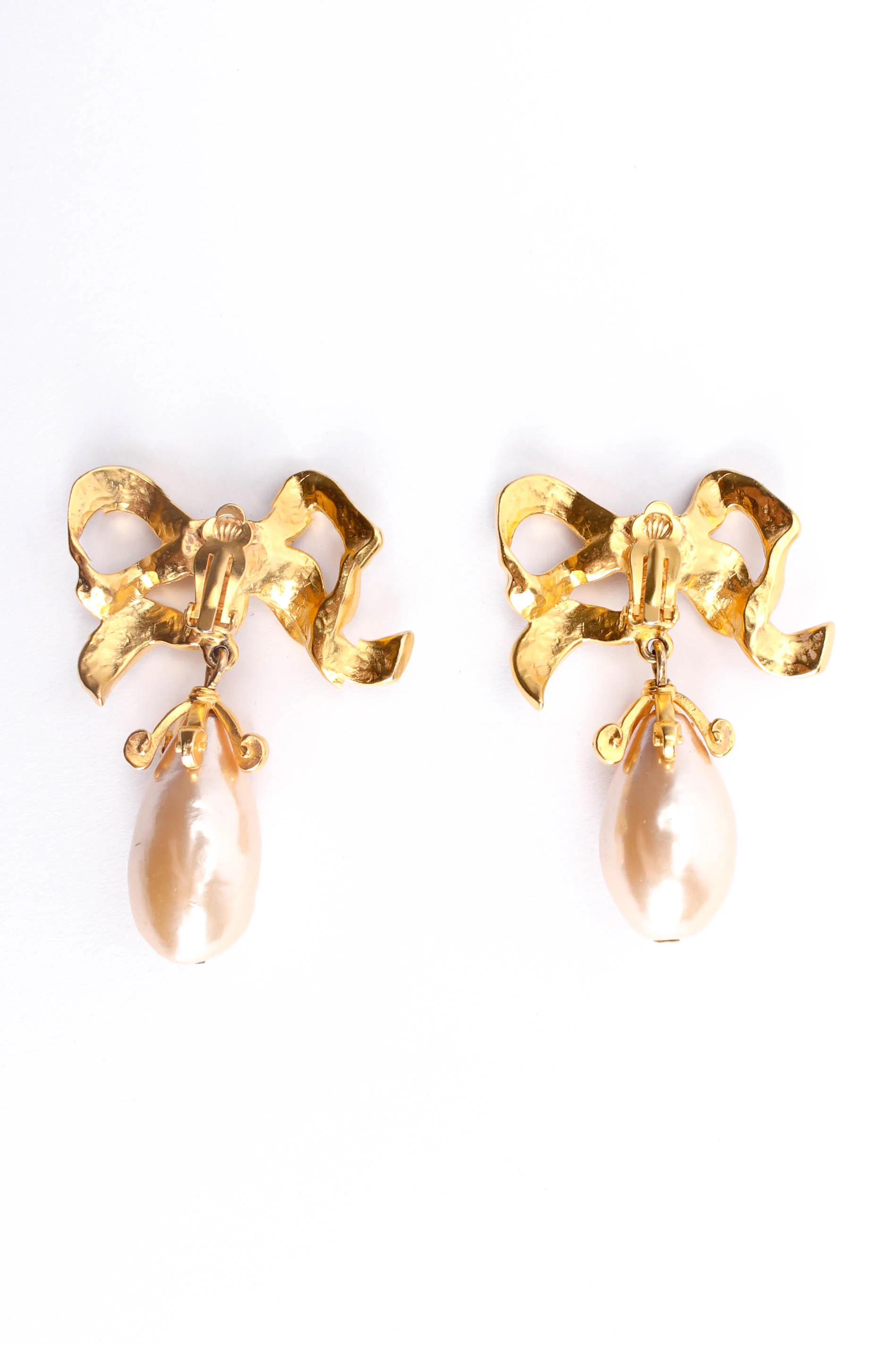 Flowy Ribbon Pearl Drop Earrings - Image 8
