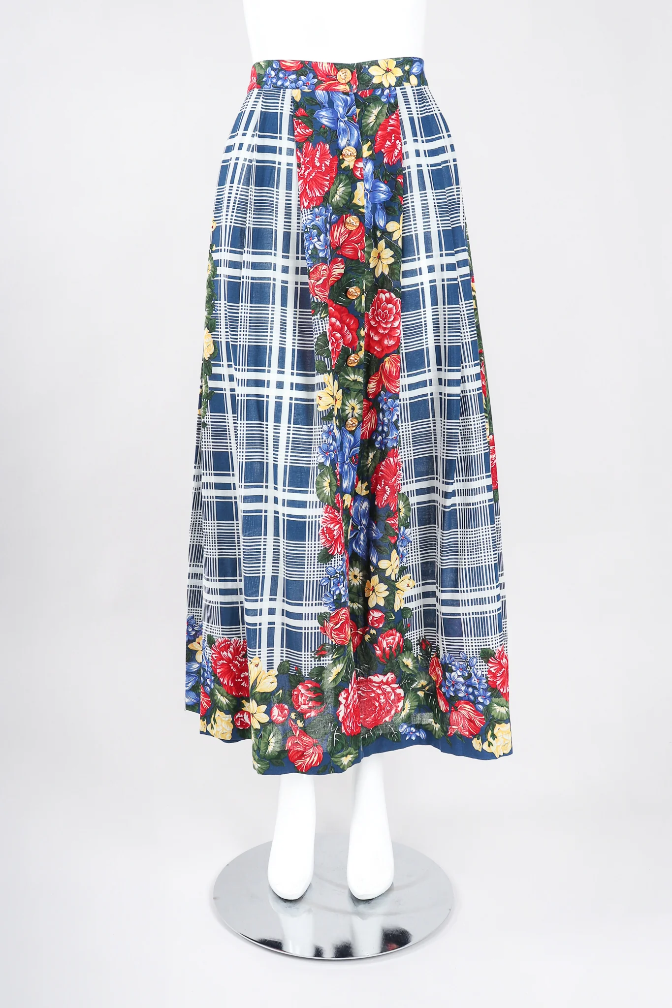 Four-Piece Floral Plaid Portrait Ensemble - Image 15