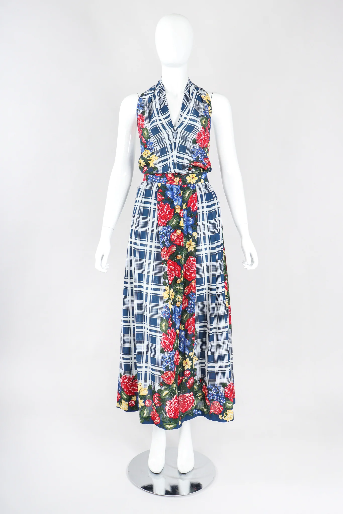 Four-Piece Floral Plaid Portrait Ensemble - Image 8
