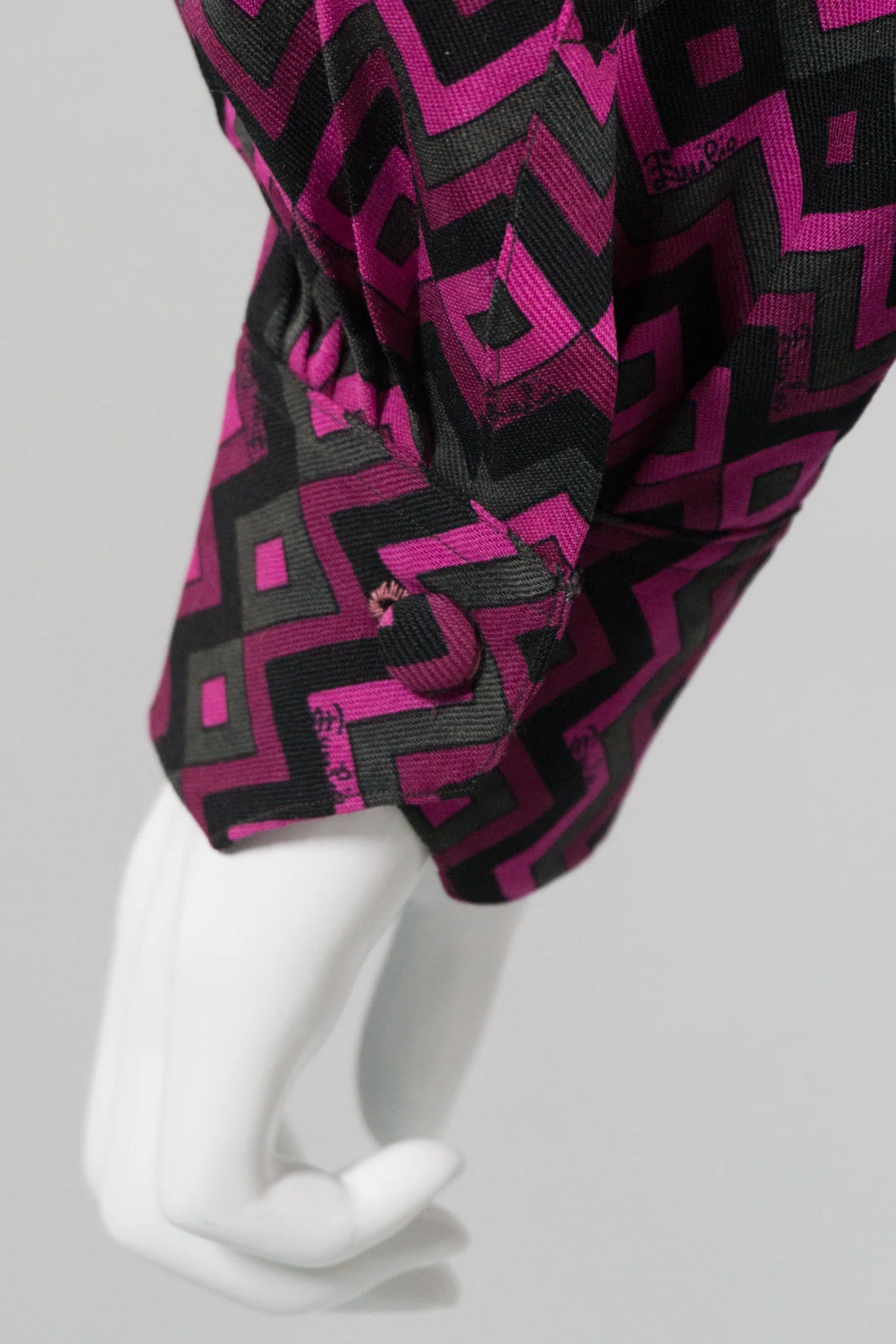 Geometric Chevron Striped Blouse - Image 7