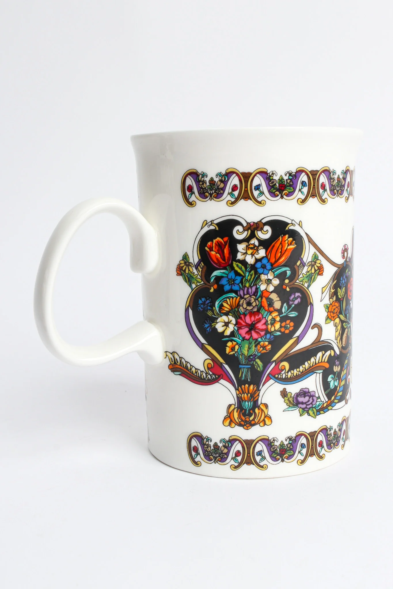 Gilded Floral Signed Mugs - Image 12