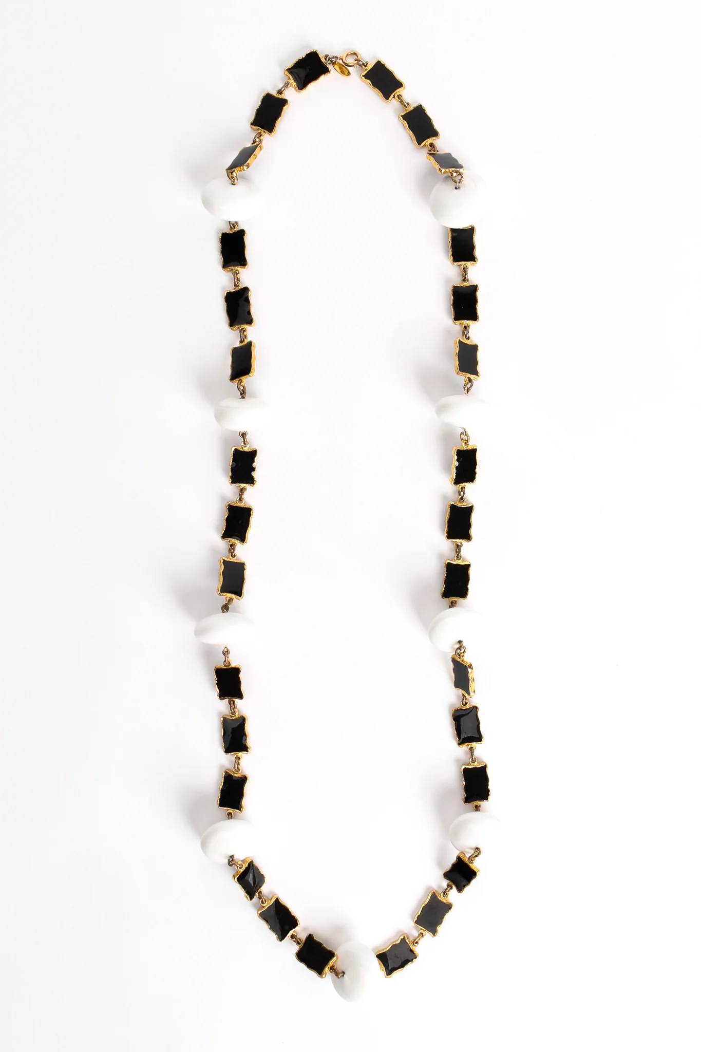 Glass Saucer & Enamel Link Necklace - Image 4