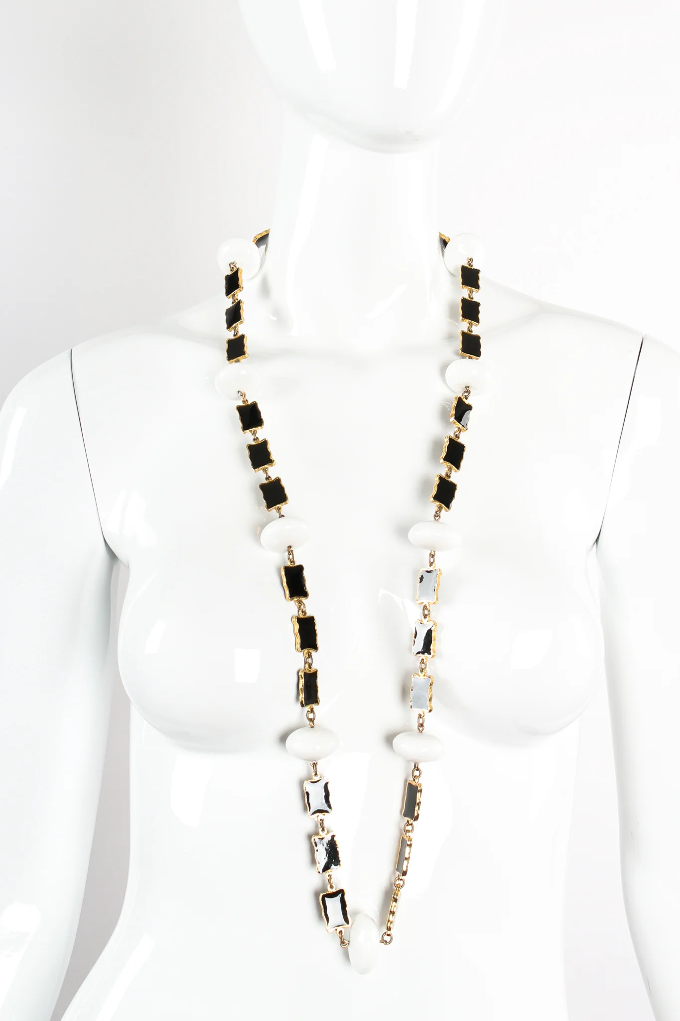 Glass Saucer & Enamel Link Necklace - Image 5