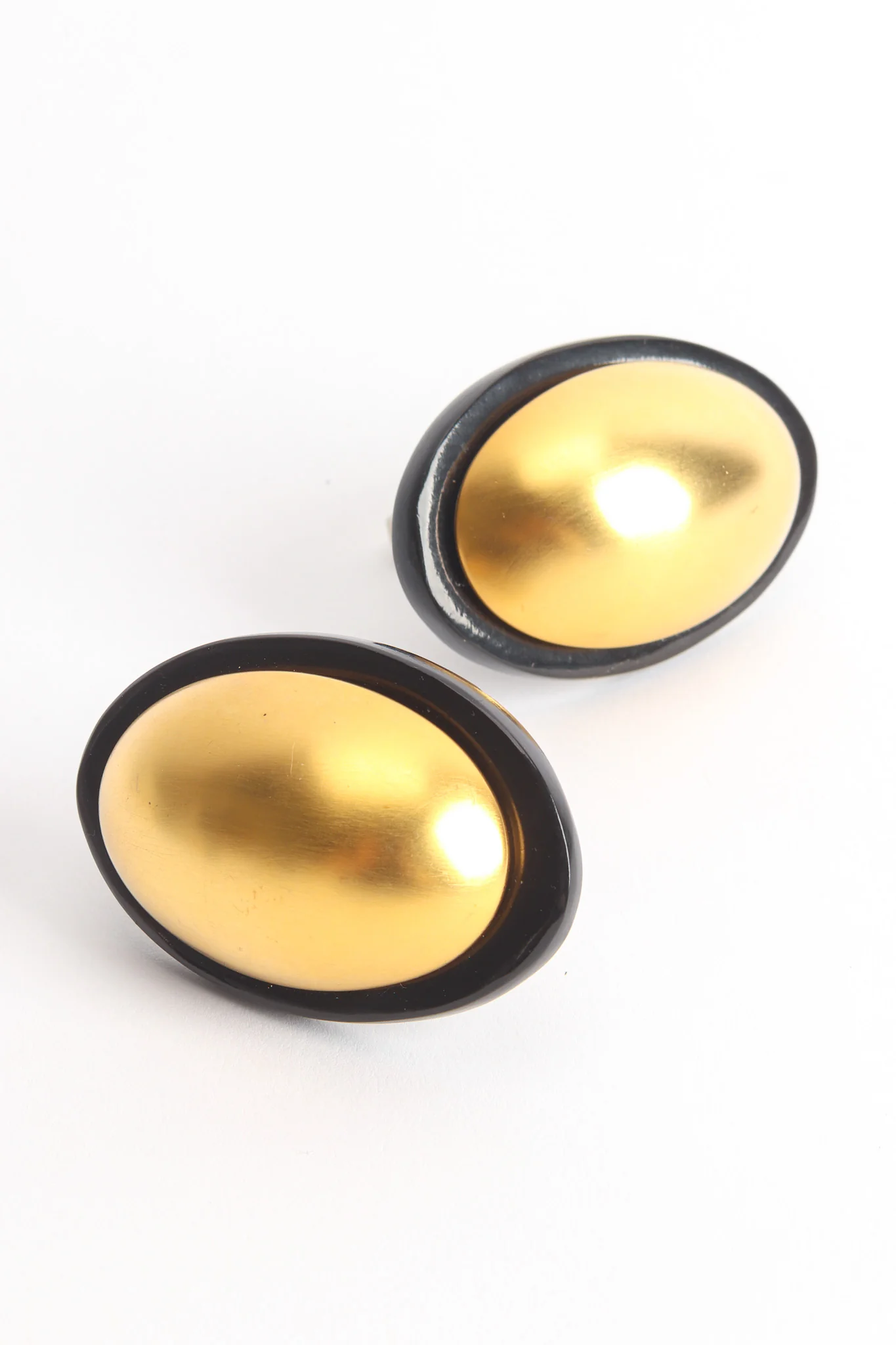 Golden Egg Oval Plate Earrings - Image 8