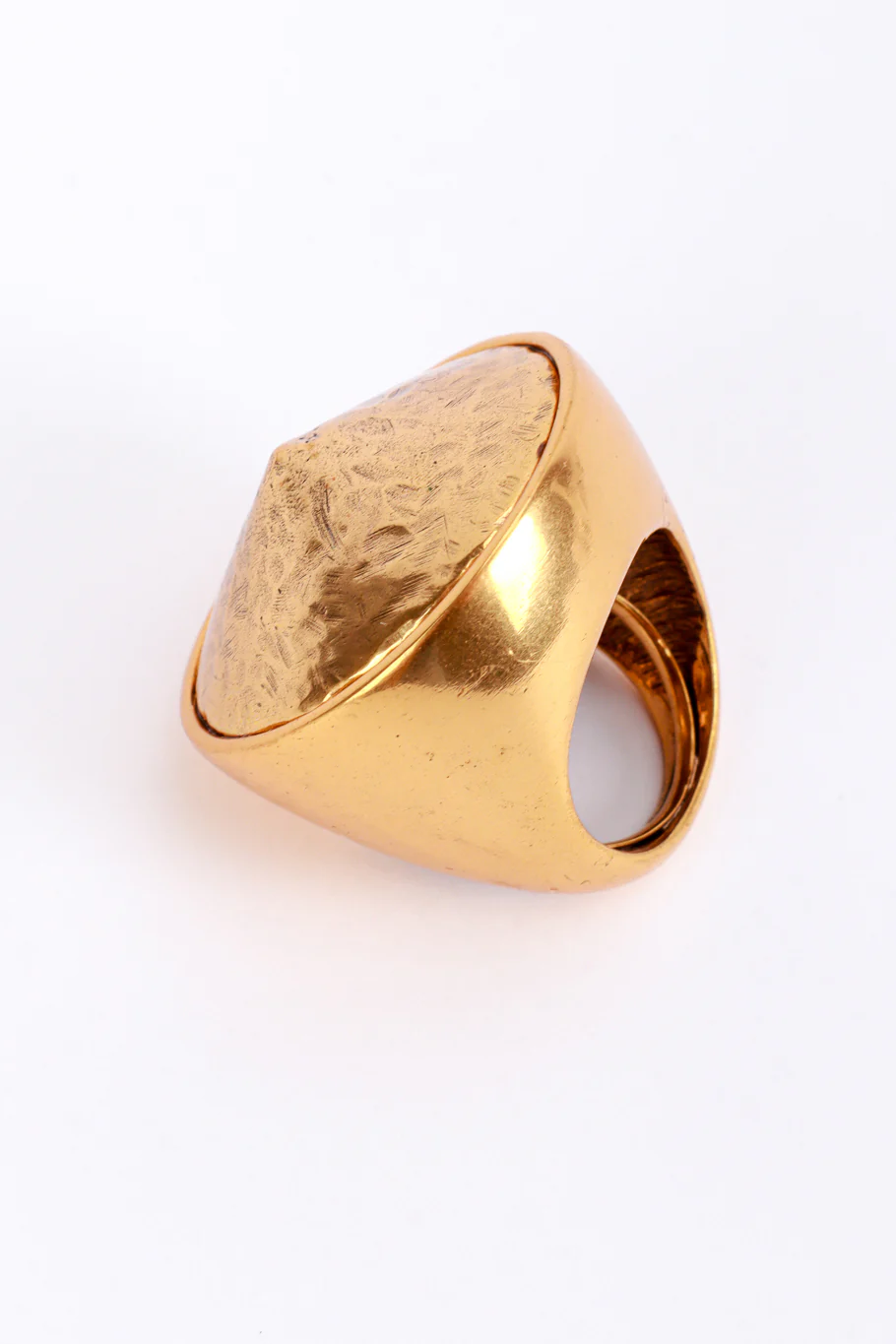 Golden Hammered Rivoli Ring - Image 3