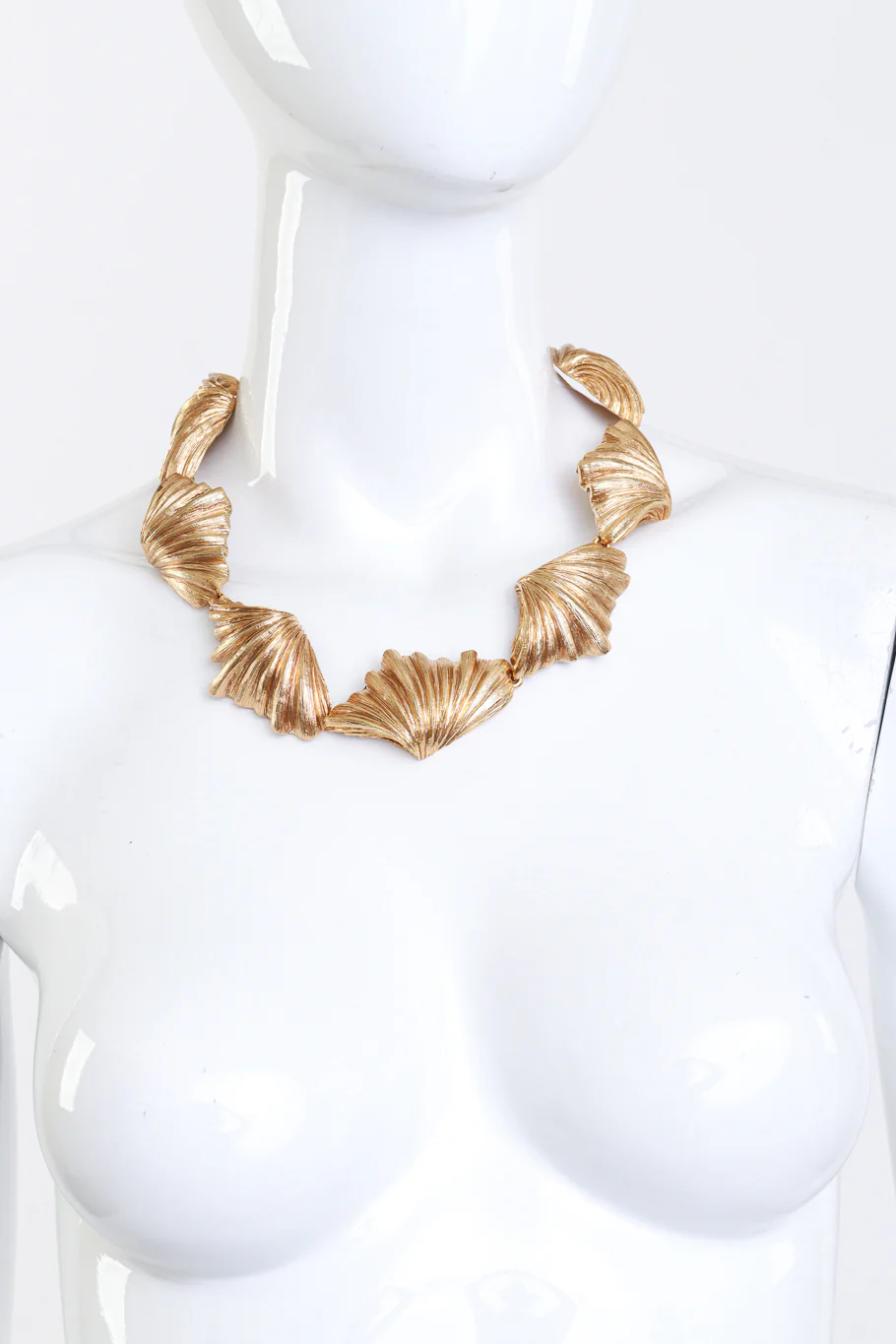 Golden Seashell Collar Necklace - Image 2